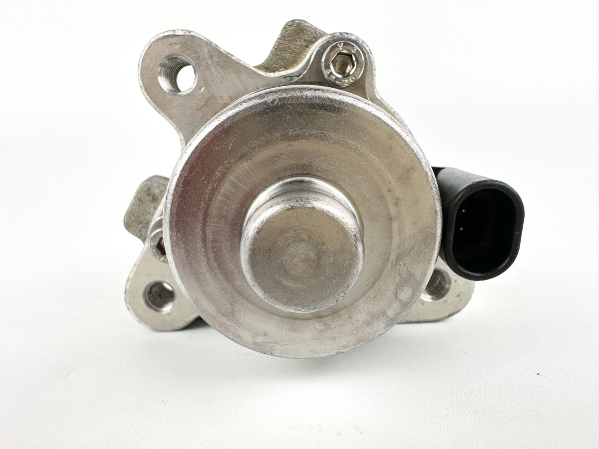 2007 Mercury 225 HP 2 Stroke Outboard Oil Pump 857149T05 OEM