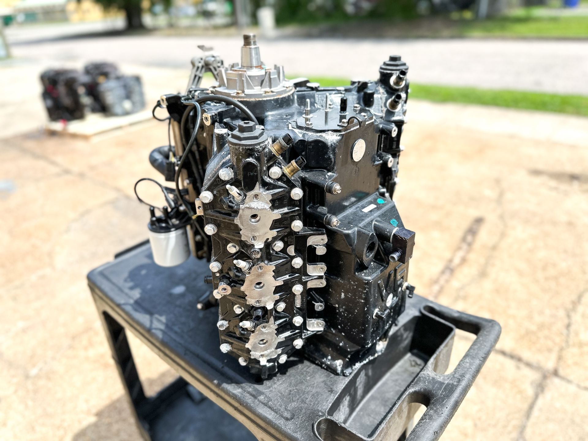 2013 Evinrude 250 HP 2 Stroke Outboard Powerhead 5007977 190 Hours