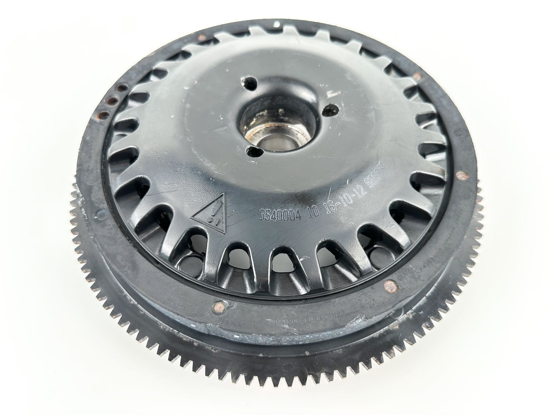 2013 Evinrude 250 HP 2 Stroke Outboard Flywheel 0586966 OEM