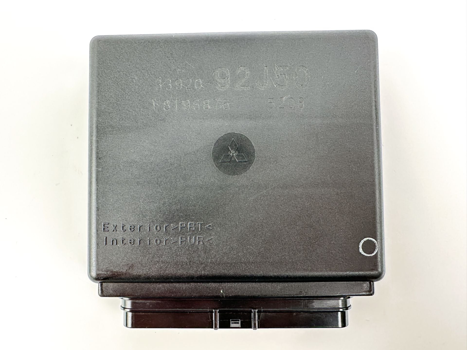 2005 Suzuki 140 HP 4 Stroke Outboard Engine Control Unit ECU 33920-92J50 OEM