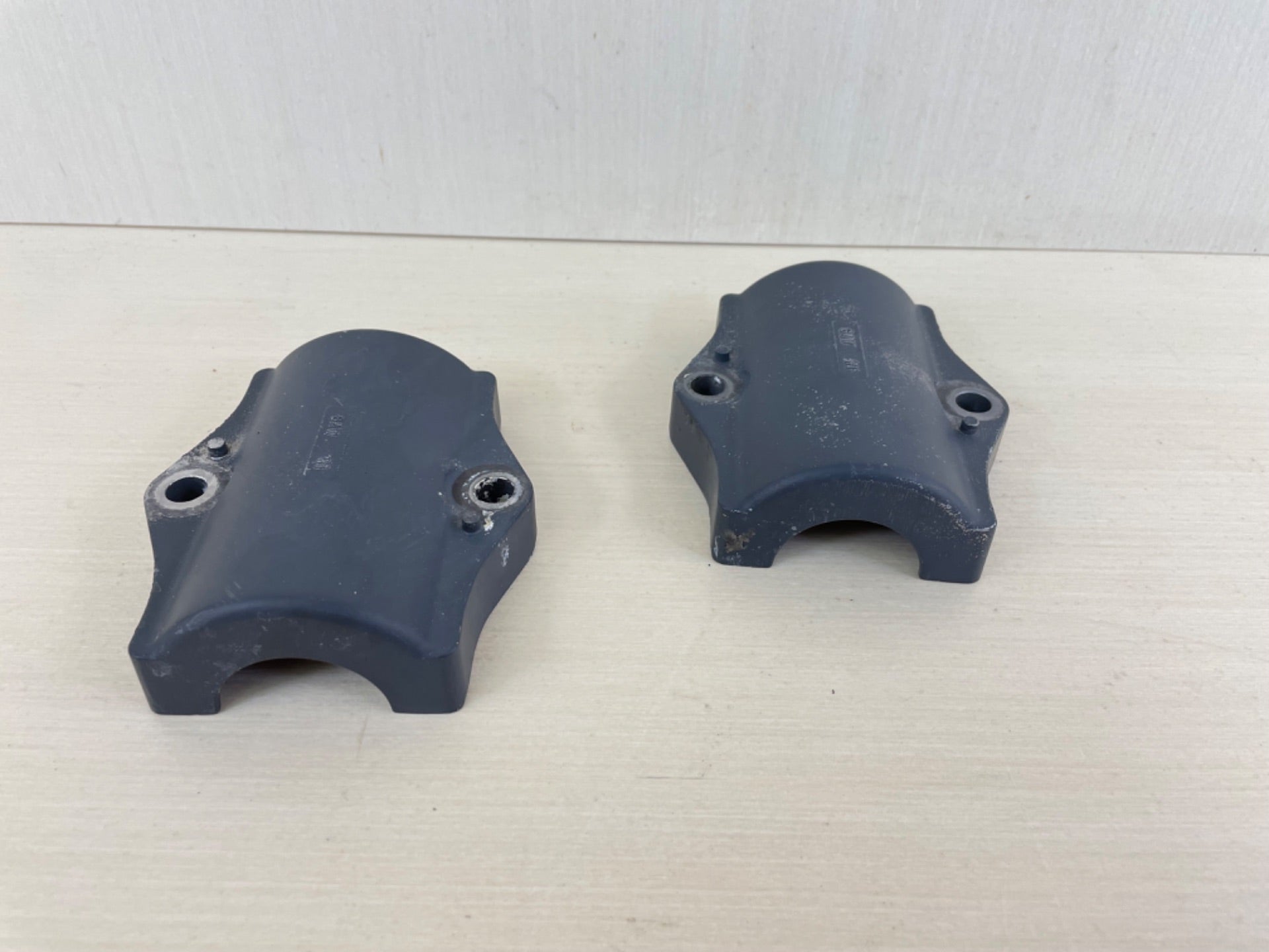 2013 Yamaha F 350HP 4 Stroke Outboard Lower Motor Mount Cover Housing 6AW-44552-00-CA