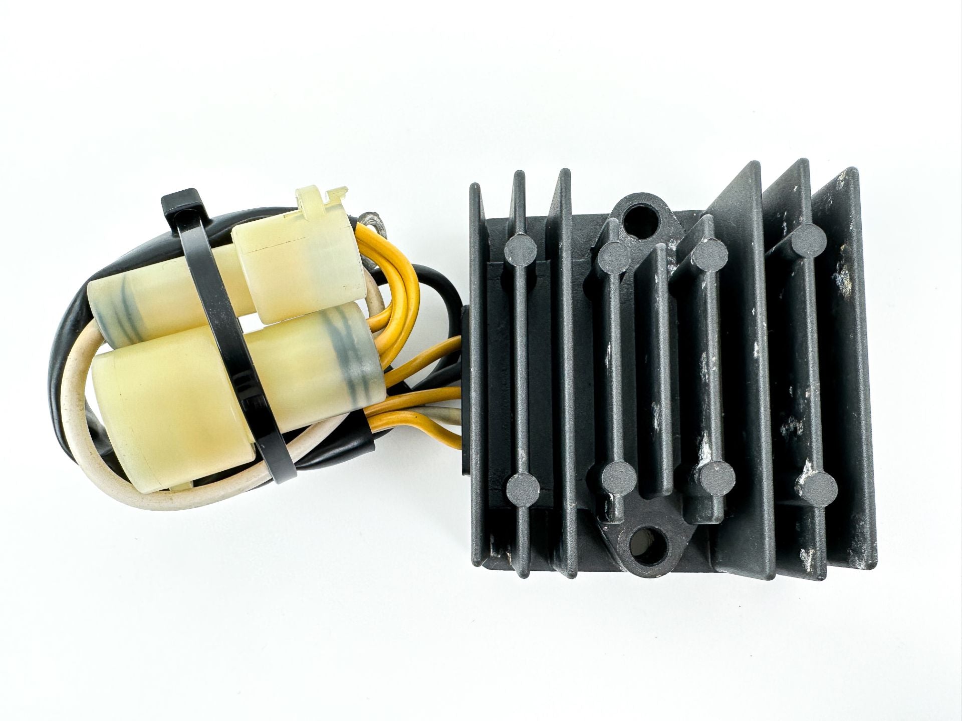 2000 Suzuki 70 HP 4 Stroke Outboard Rectifier & Regulator 32800-92E20 OEM