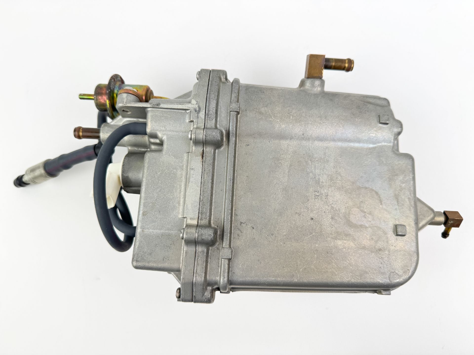 2004 Yamaha 150 HP 4 Stroke Outboard VST Float Chamber Assembly 63P-14180-01-00 OEM