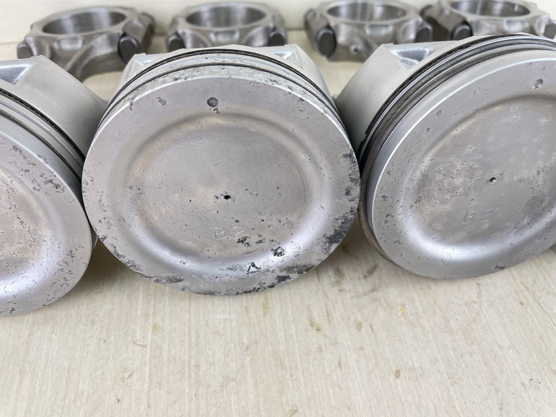 2003 Suzuki 115HP 4 Stroke Outboard Piston & Connecting Rod Set
