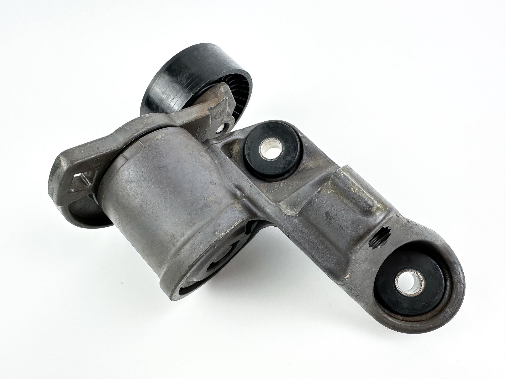 2008 Mercury 300 HP 4 Stroke Outboard Belt Tensioner 885349T05 OEM