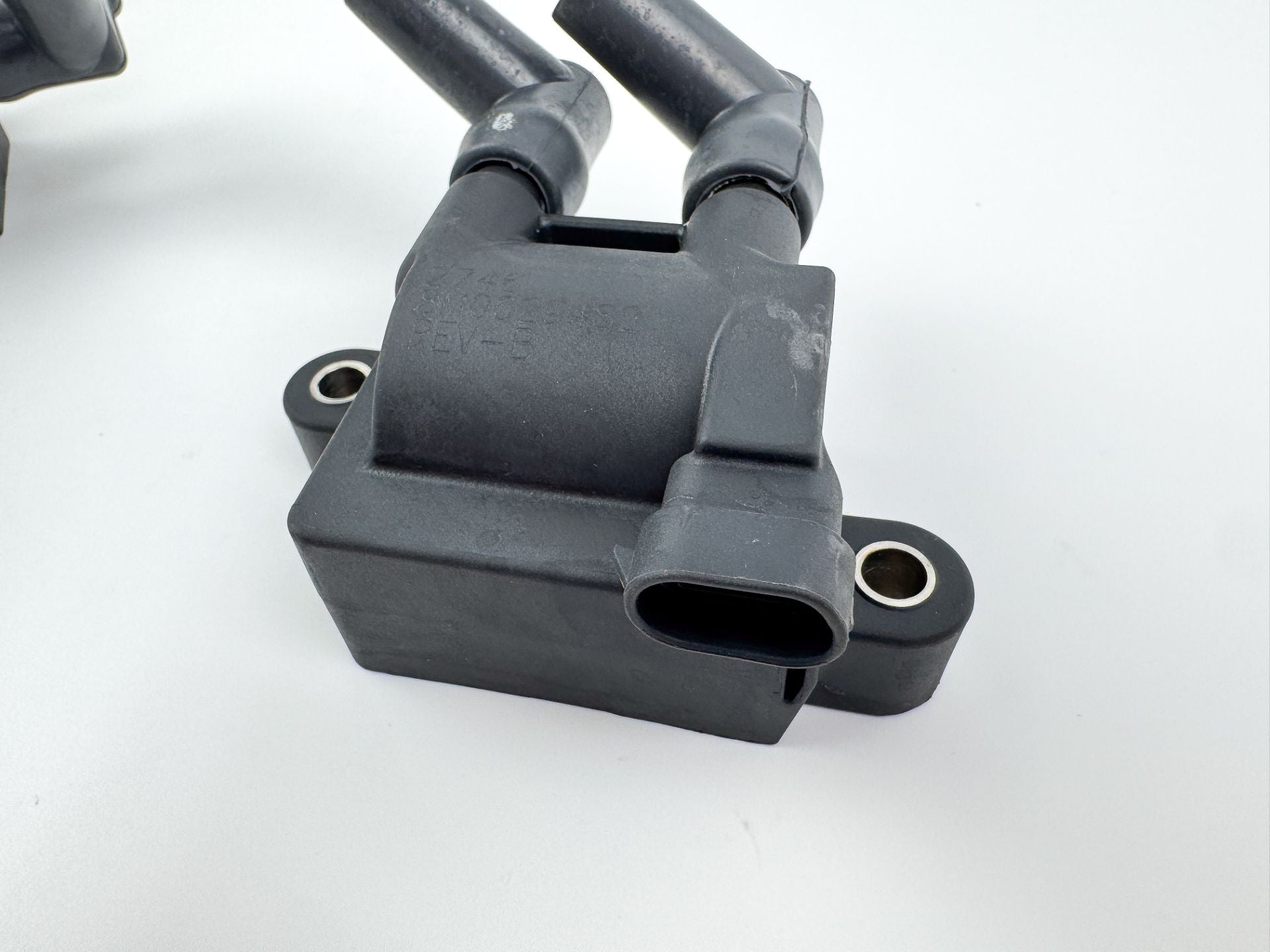 2017 Mercury 150 HP 4 Stroke Outboard Ignition Coil Set 8M0044991 OEM