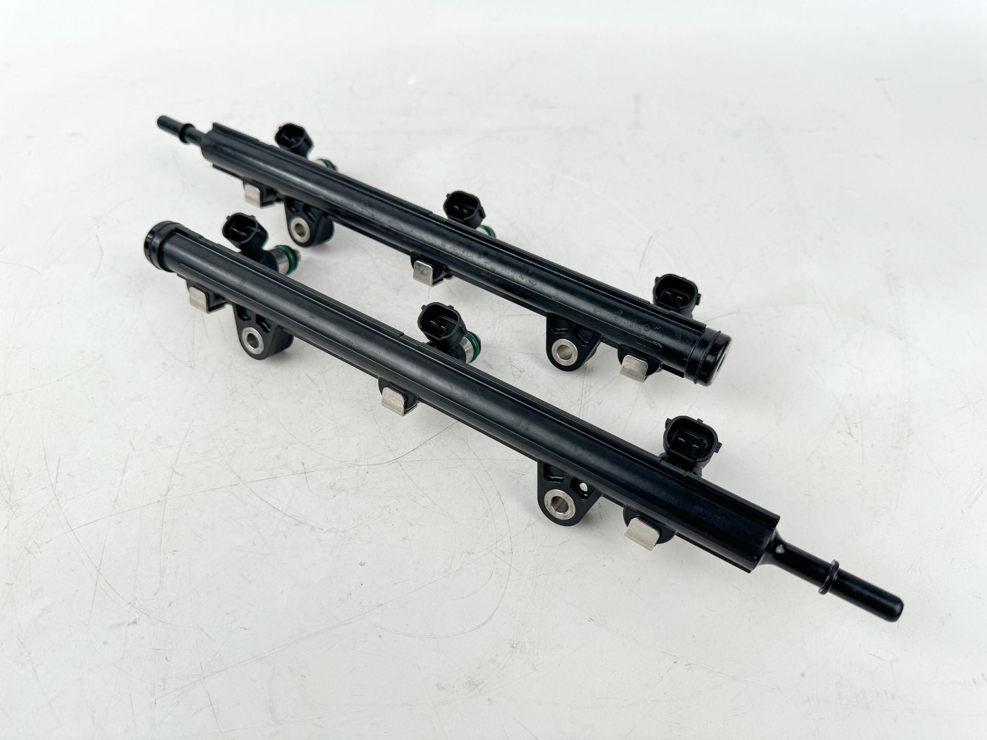 2016 Yamaha 250 HP 4 Stroke Outboard Fuel Injector Set W/ Rail 6AW-13761-00-00 OEM