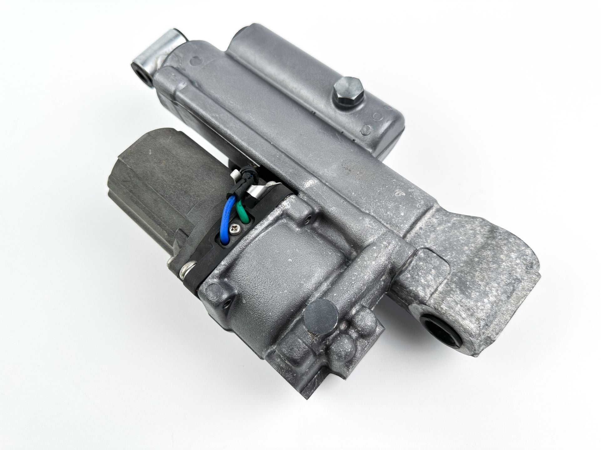 97-03 Honda 40 45 50 HP 4 Stroke Outboard Power Trim Tilt Unit 56000-ZV5-823ZA