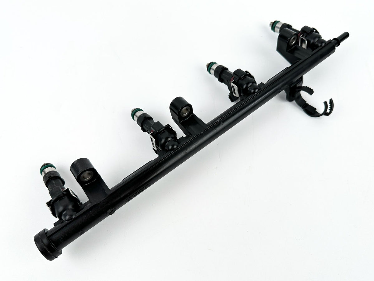 2014 Yamaha 200 HP 4 Stroke Outboard Fuel Injector Set W/ Rail 6DA-13160-00-00 OEM