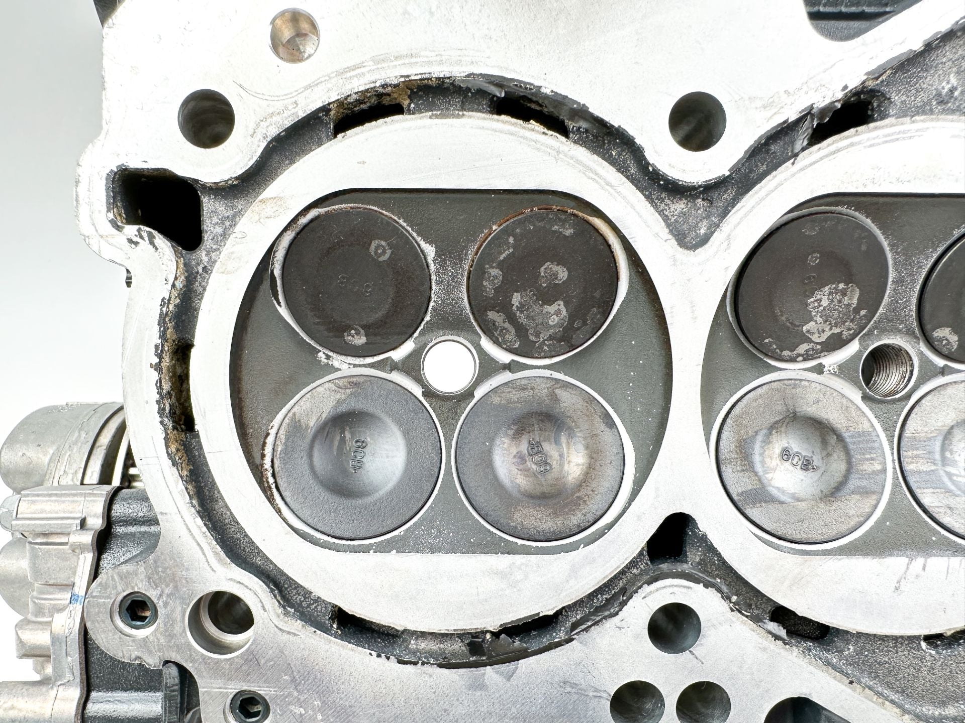 2015 Yamaha 250 HP 4 Stroke Outboard Starboard Cylinder Head 6CE-W009A-01-9S OEM