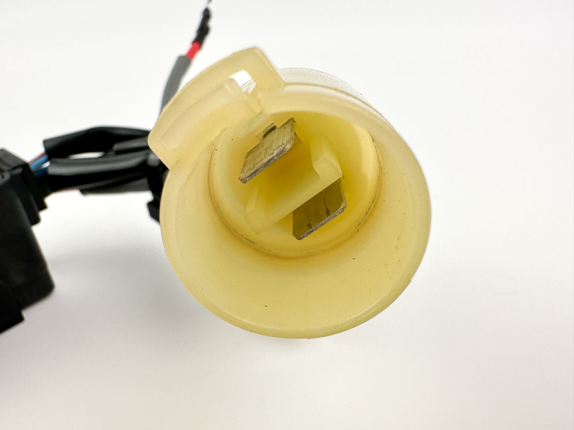 2012 Suzuki 140 HP 4 Stroke Outboard Trim Tilt Relay 38410-93J12 OEM