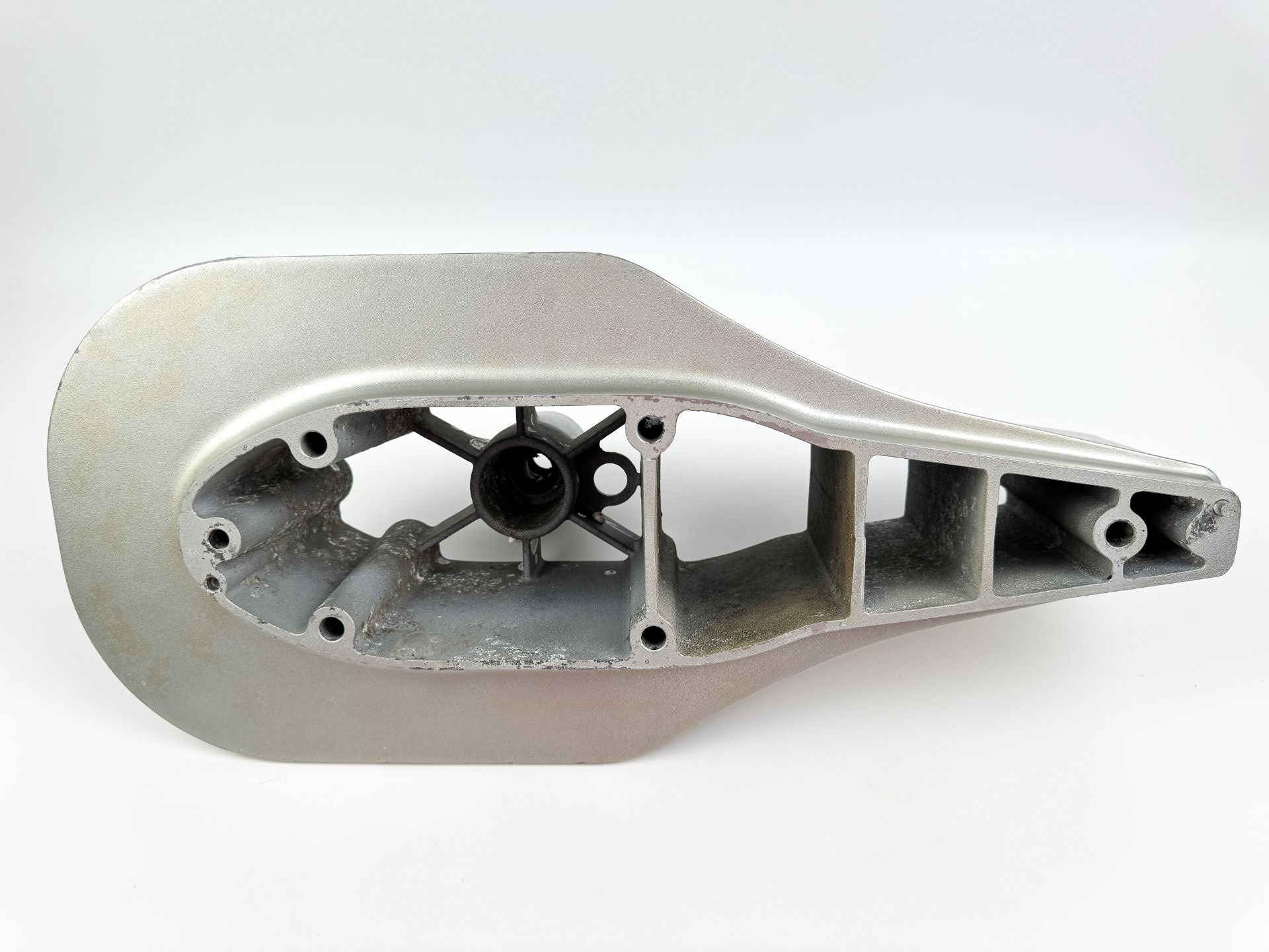 2010 Honda 60 HP 4 Stroke Outboard Midsection Extension / Spacer 40202-ZY9-610ZC OEM