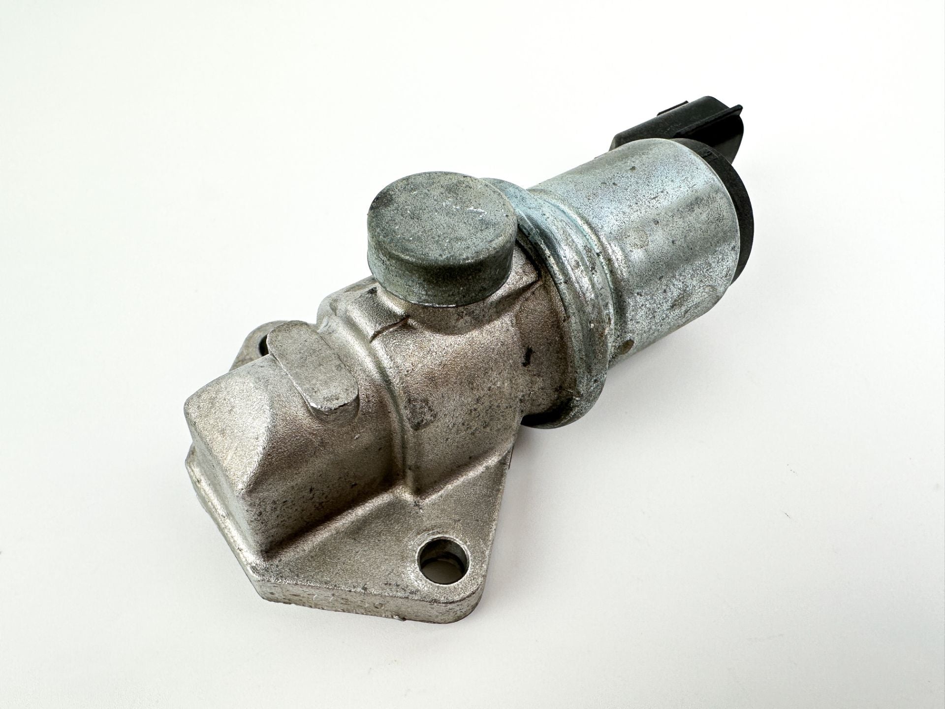 2005 Suzuki 140 HP 4 Stroke Outboard IAC Idle Air Control Valve 18137-77E00 OEM