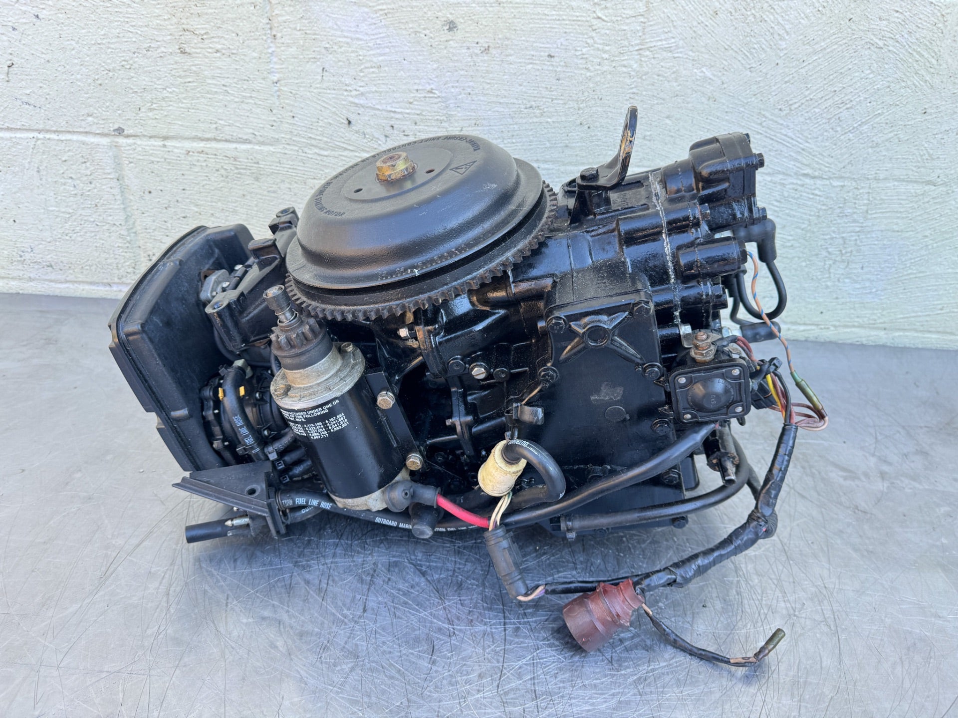 1995 Evinrude 40 HP 2 Stroke Outboard Powerhead 0437341 OEM