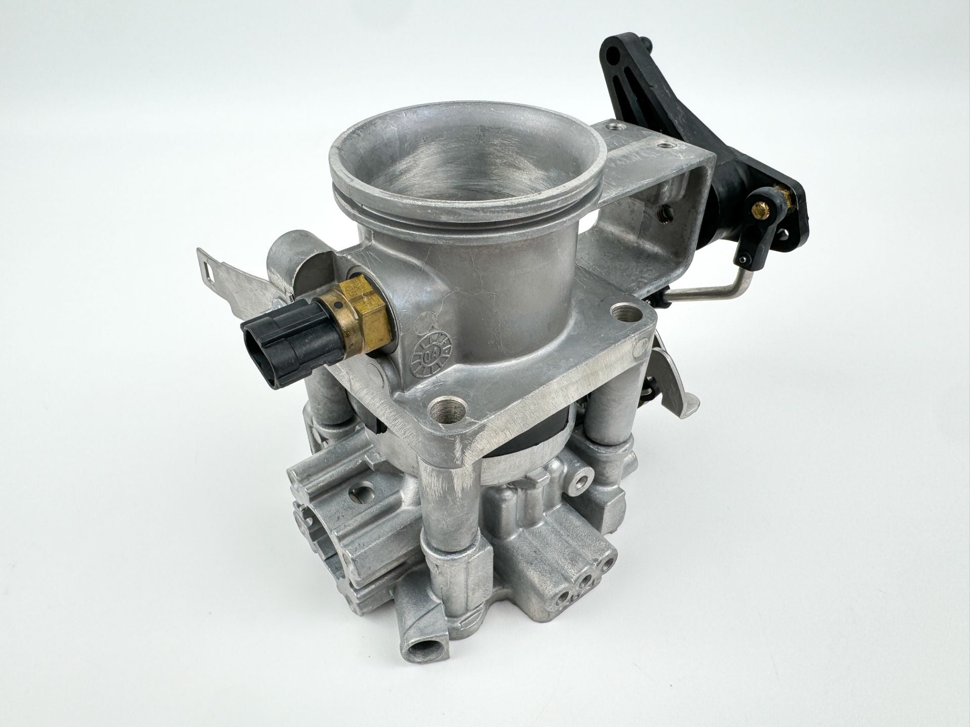 2005 Suzuki 60 HP 4 Stroke Outboard Throttle Body Assembly 13300-99E10 OEM