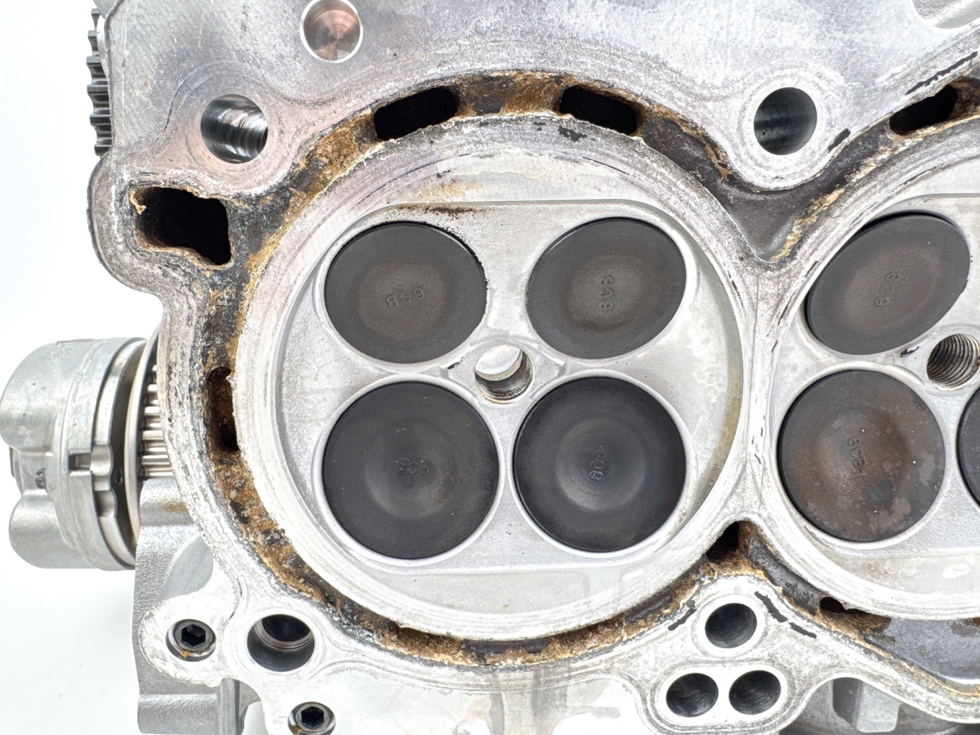 2013 Yamaha 250 HP 4 Stroke Outboard Starboard Cylinder Head 6CB-W009A-00-00 OEM