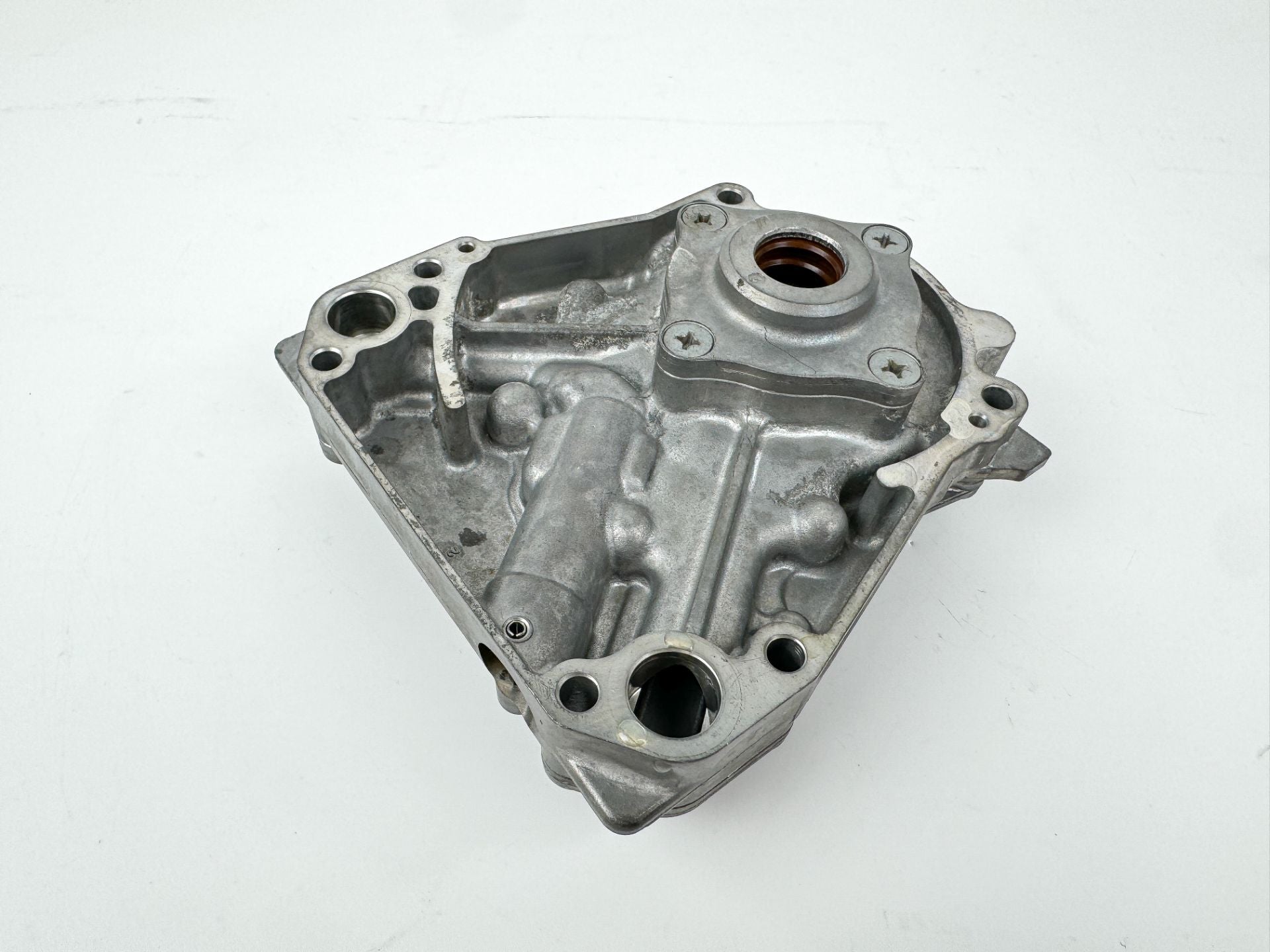2001 Yamaha 80 HP 4 Stroke Outboard Oil Pump 67F-13300-00-00 OEM