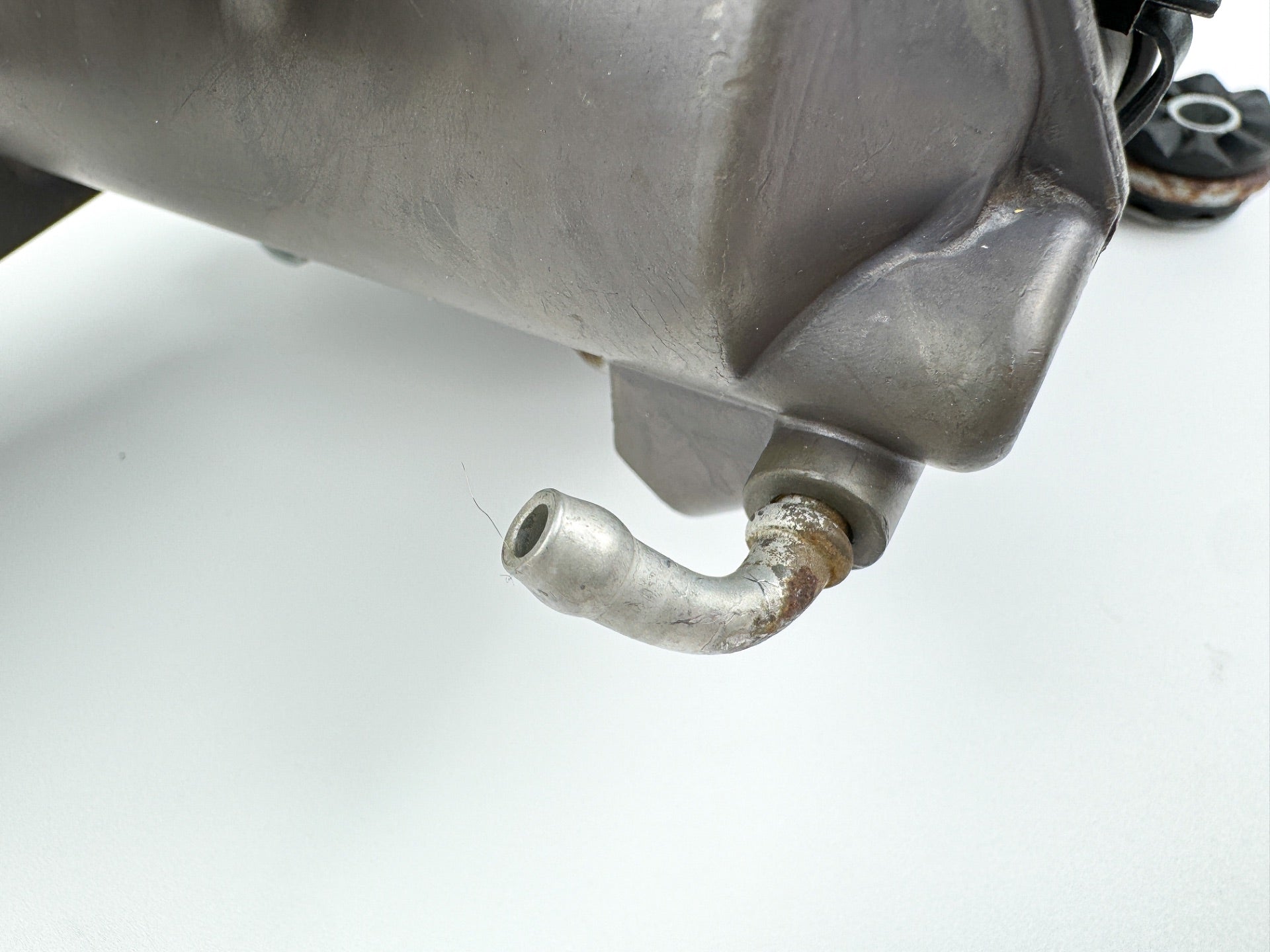 2007 Honda 150 HP 4 Stroke Outboard Vapor Separator Tank VST 16017-ZY6-043 OEM