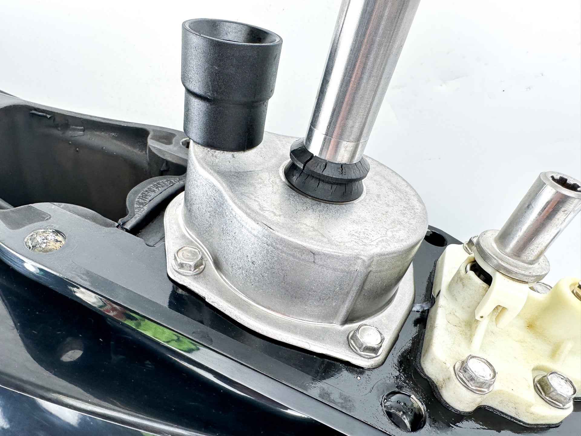 Mercury 225 250 275 300 HP L6 Verado 25" 1.85 Lower Unit Gear Case 5.44 Standard