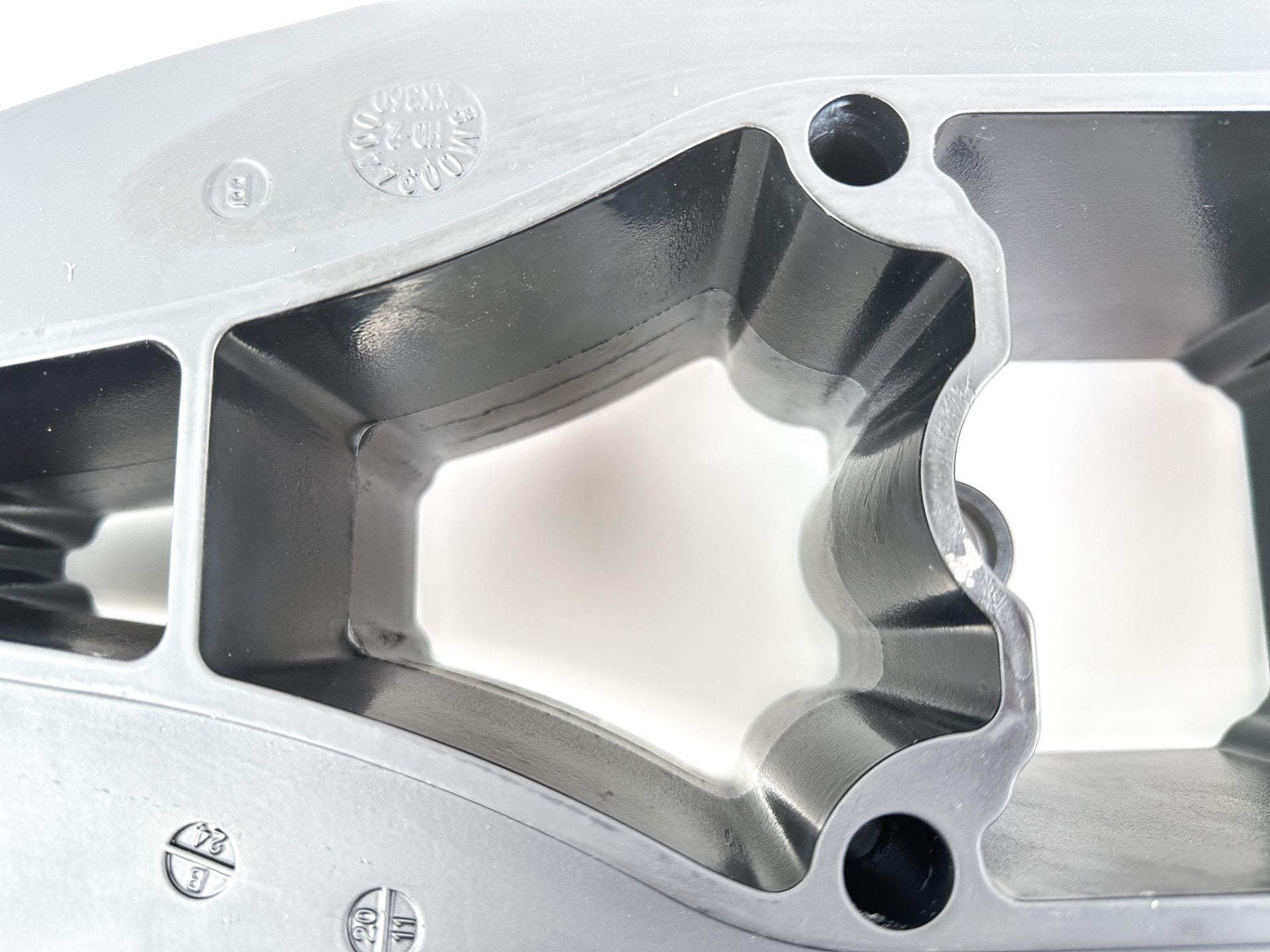 2021 Mercury 115 HP 4 Stroke Outboard Midsection Extension / Spacer 8M0071622 OEM