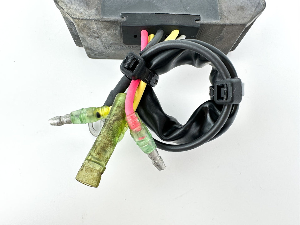 2005 Yamaha 25 HP 4 Stroke Outboard Rectifier & Regulator 65W-81960-10-00 OEM