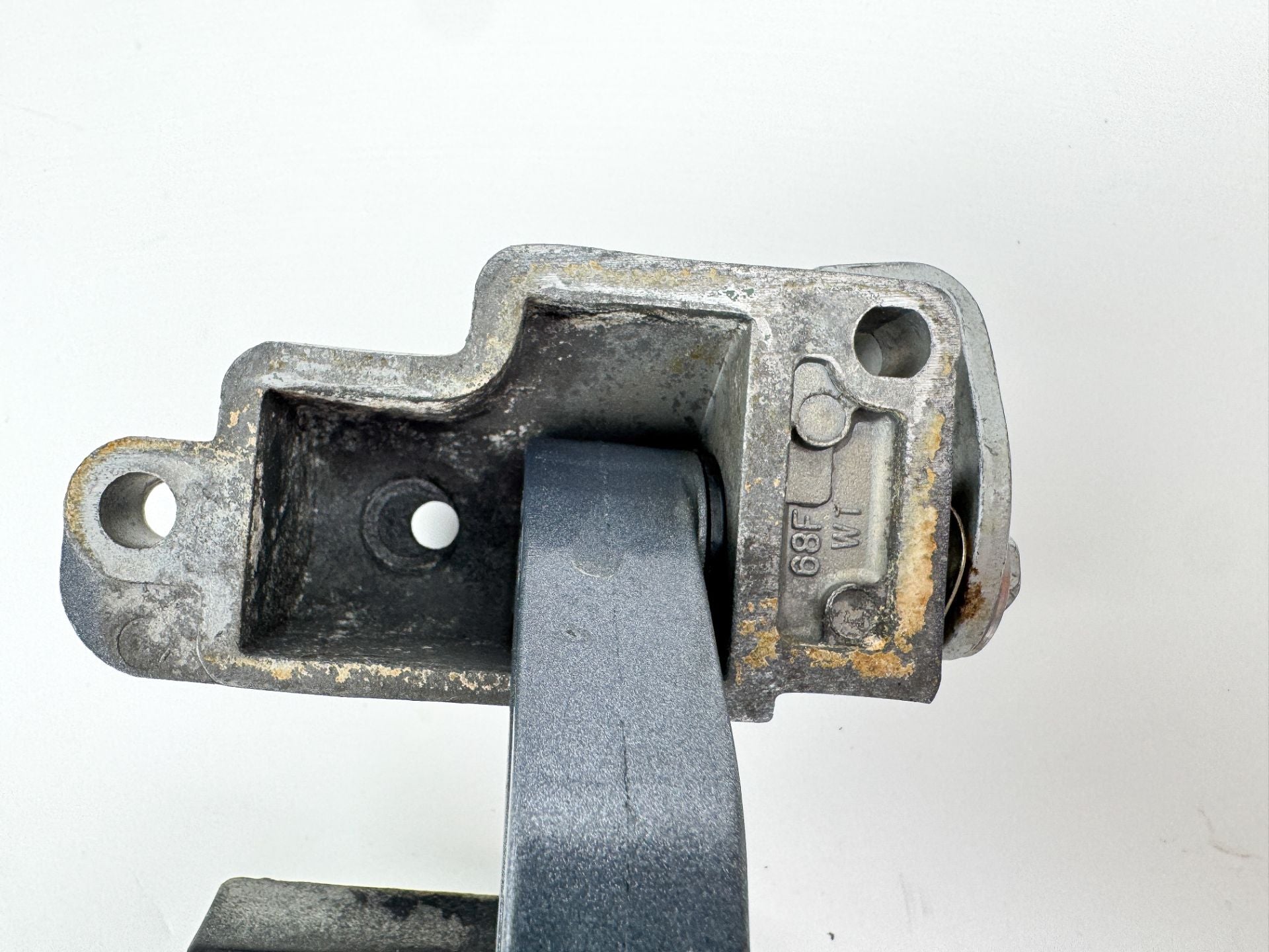 2005 Yamaha 250 HP 4 Stroke Outboard Latch Handle Set 69J-42816-00-8D OEM