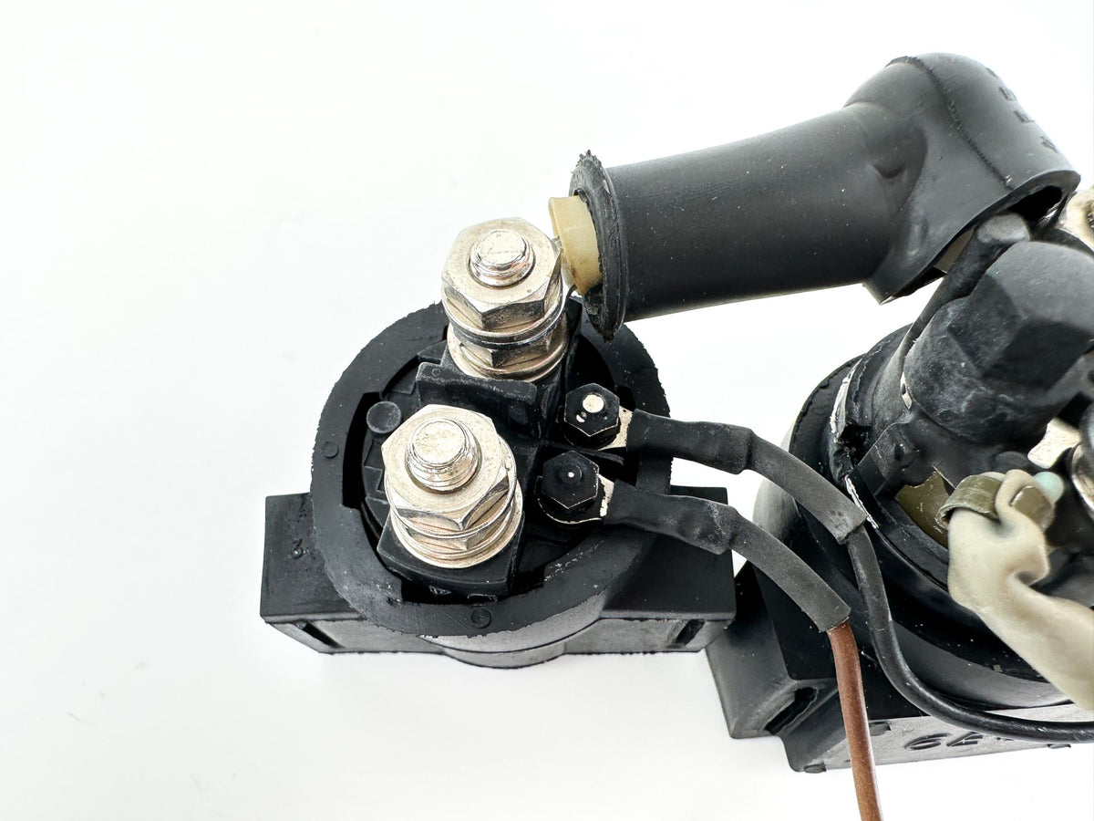 2001 Yamaha 80 HP 4 Stroke Outboard Trim Tilt Relay 6E5-8195B-01-00 OEM