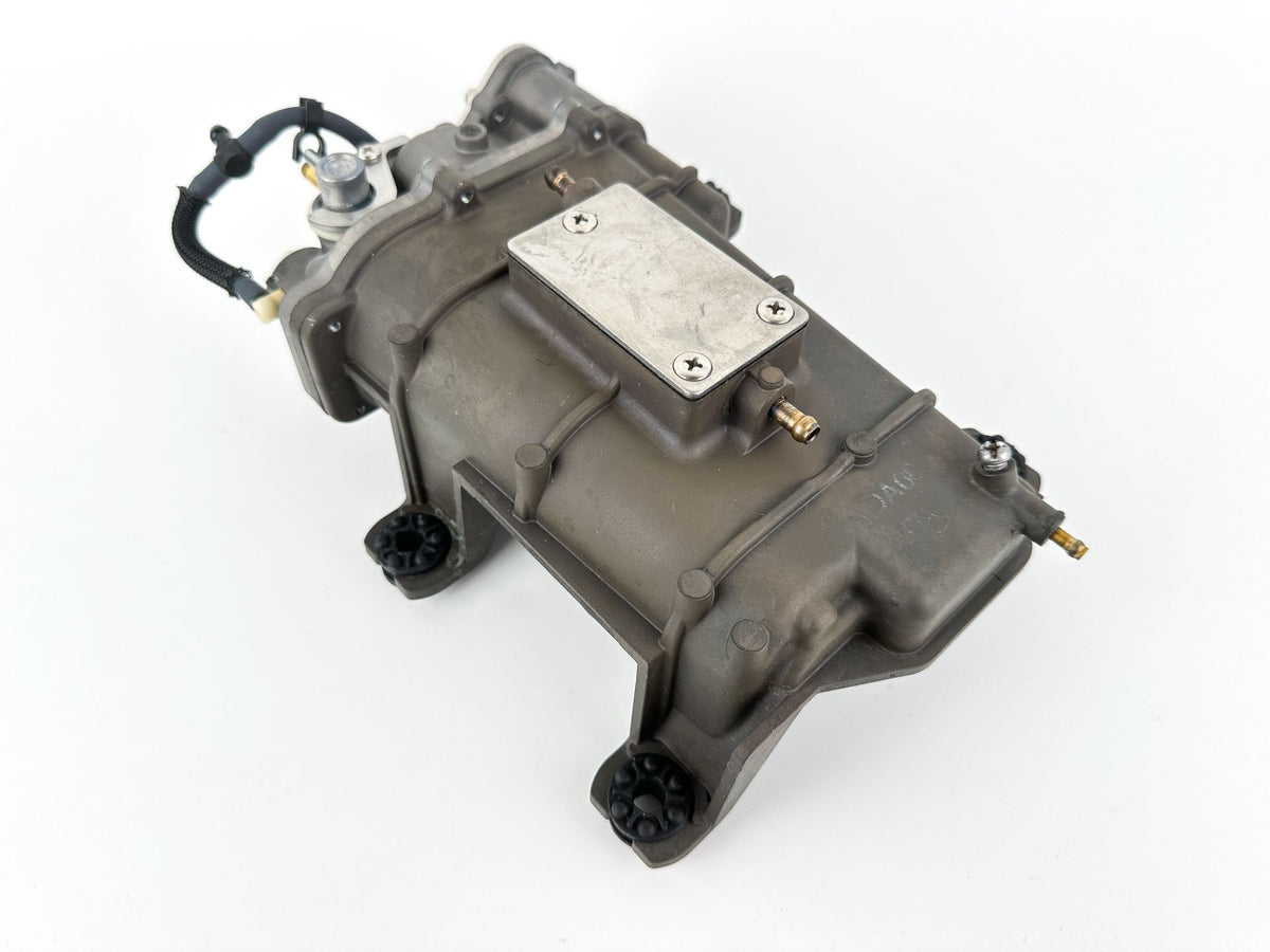 2014 Yamaha 200 HP 4 Stroke Outboard VST Float Chamber Assembly 6DA-14180-00-00 OEM