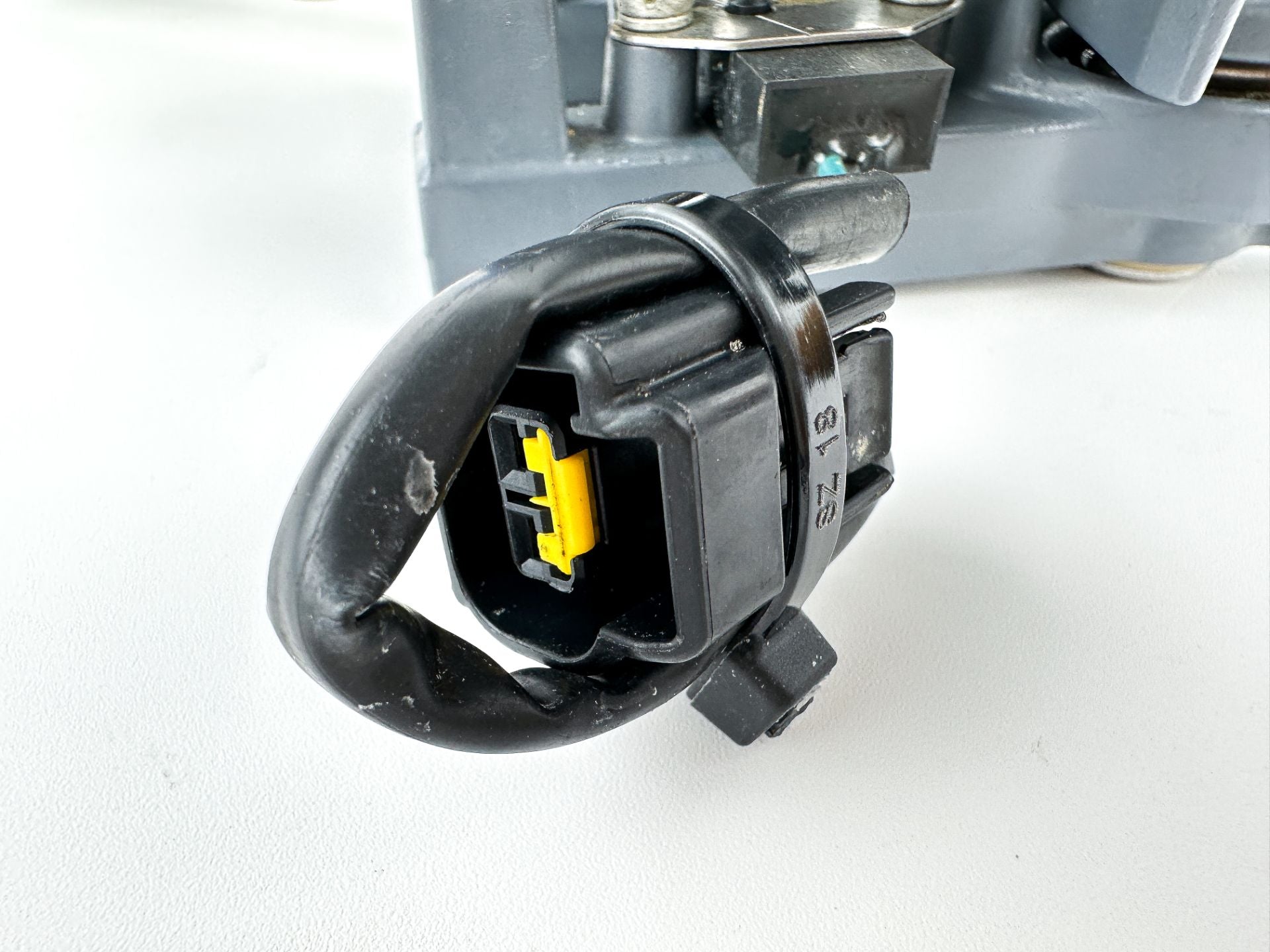 2007 Yamaha 250 HP 4 Stroke Outboard Shift Switch & Bracket 69J-8259F-00-00 OEM
