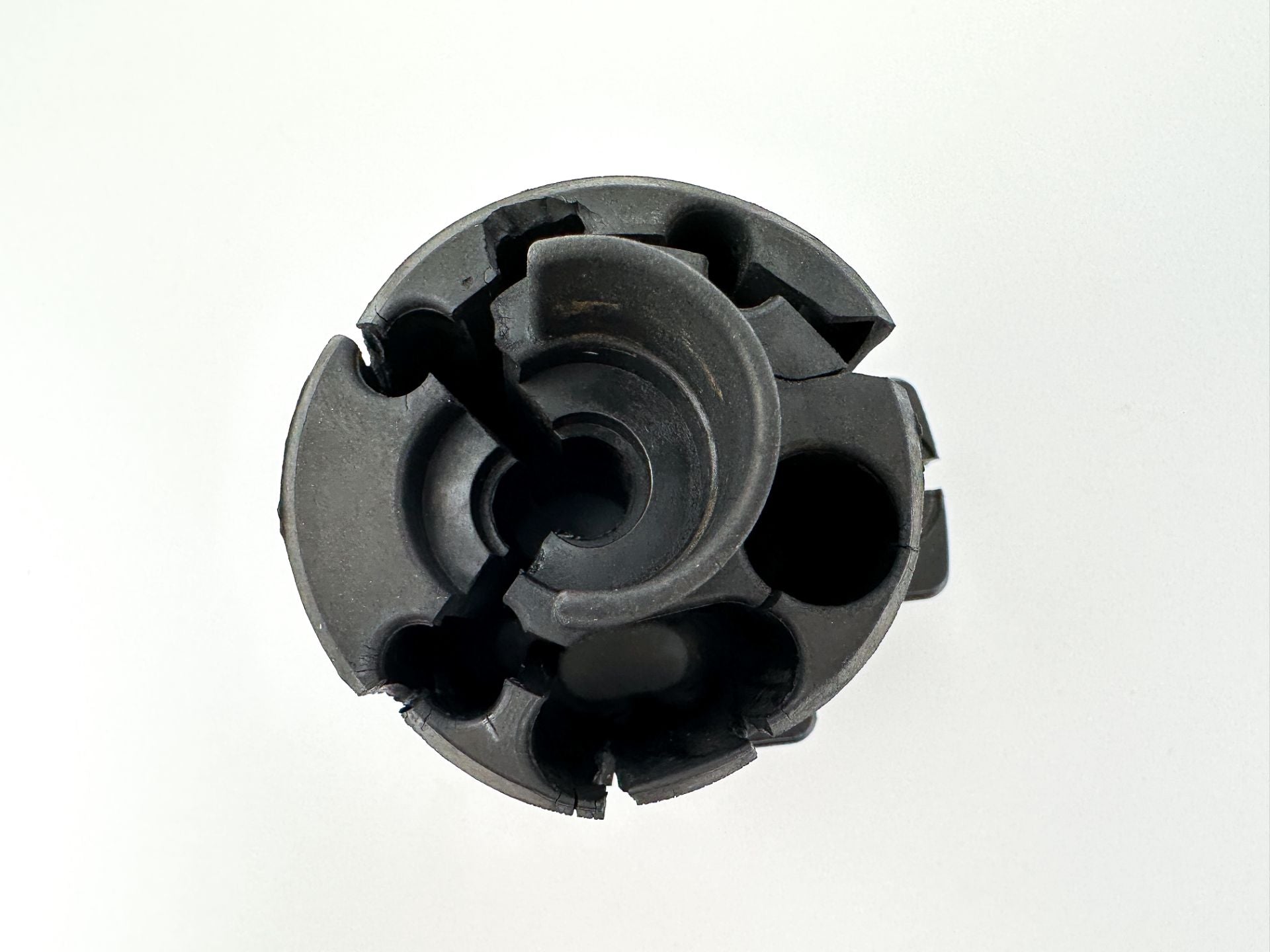 2016 Yamaha 115 HP 4 Stroke Outboard Cable Cover Grommet 6EK-42725-00-00 OEM