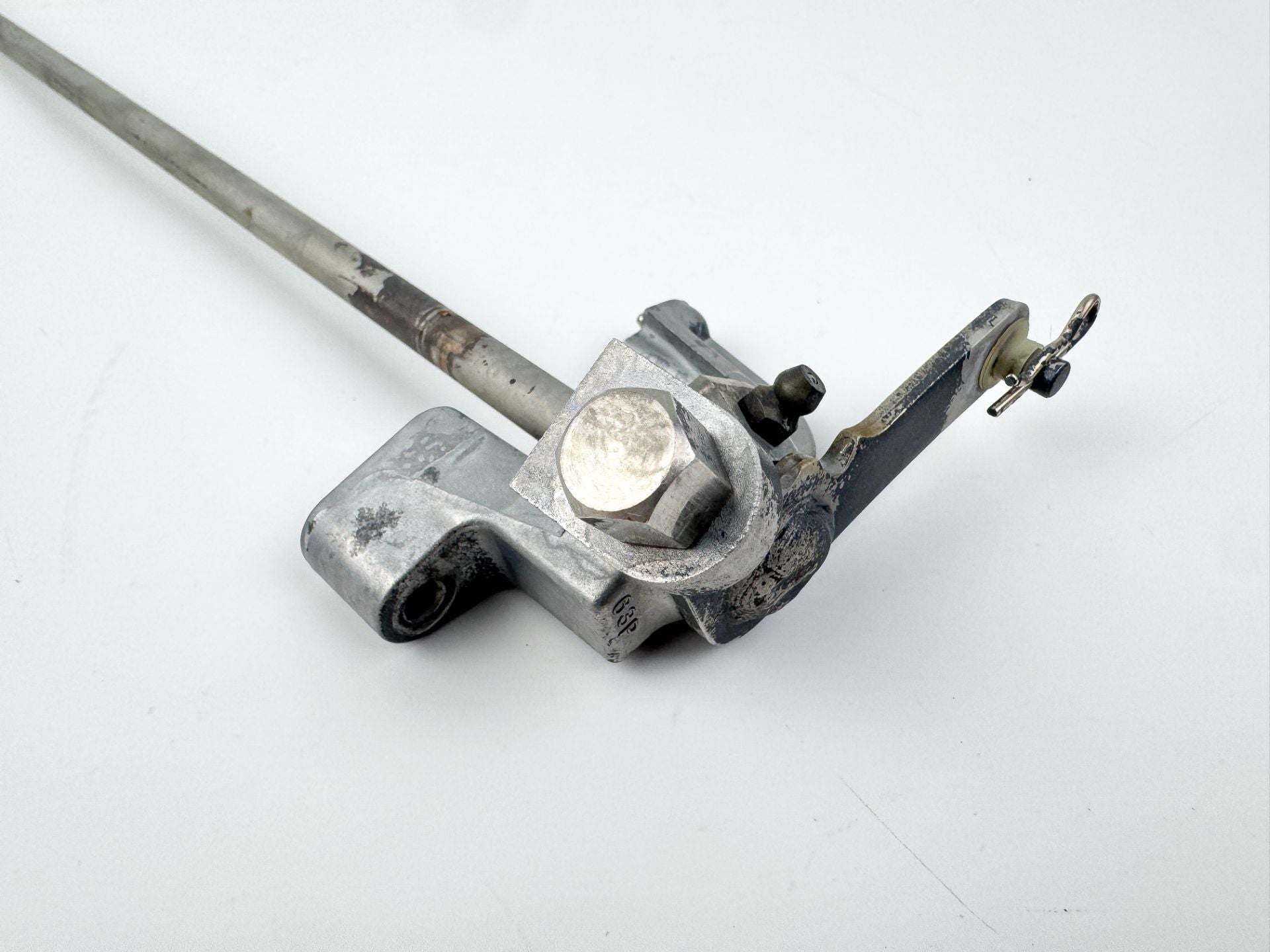 2004 Yamaha 150 HP 4 Stroke Outboard Shift Shaft 63P-44120-00-00 OEM