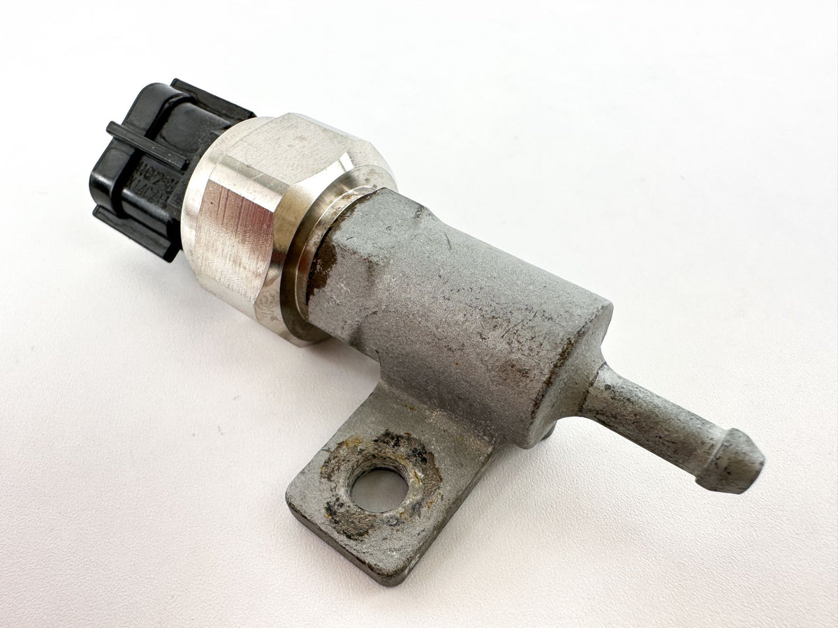 2014 Yamaha 300 HP 4 Stroke Outboard Water Pressure Sensor 6AW-8366B-01-00 OEM