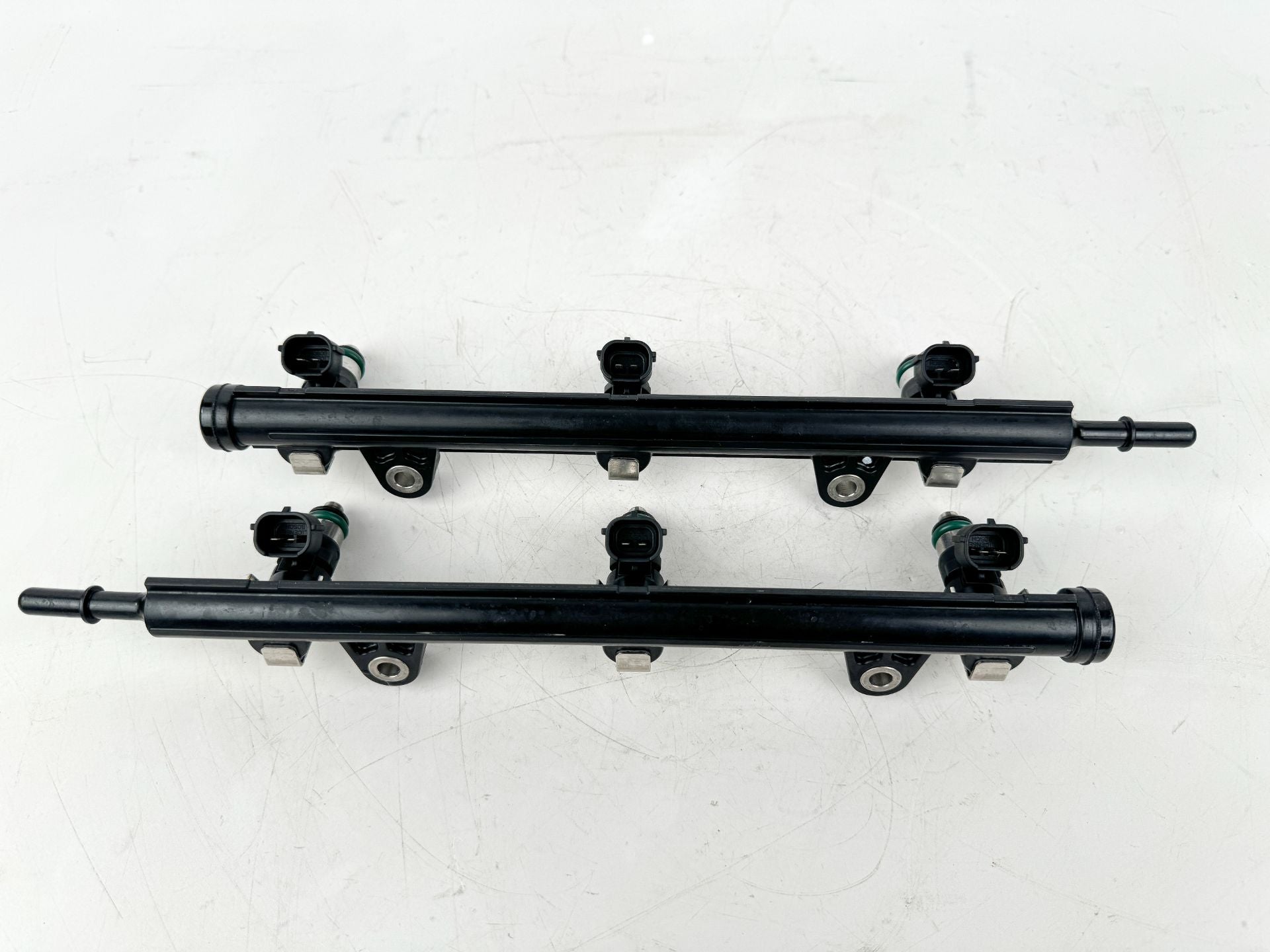 2016 Yamaha 250 HP 4 Stroke Outboard Fuel Injector Set W/ Rail 6AW-13761-00-00 OEM