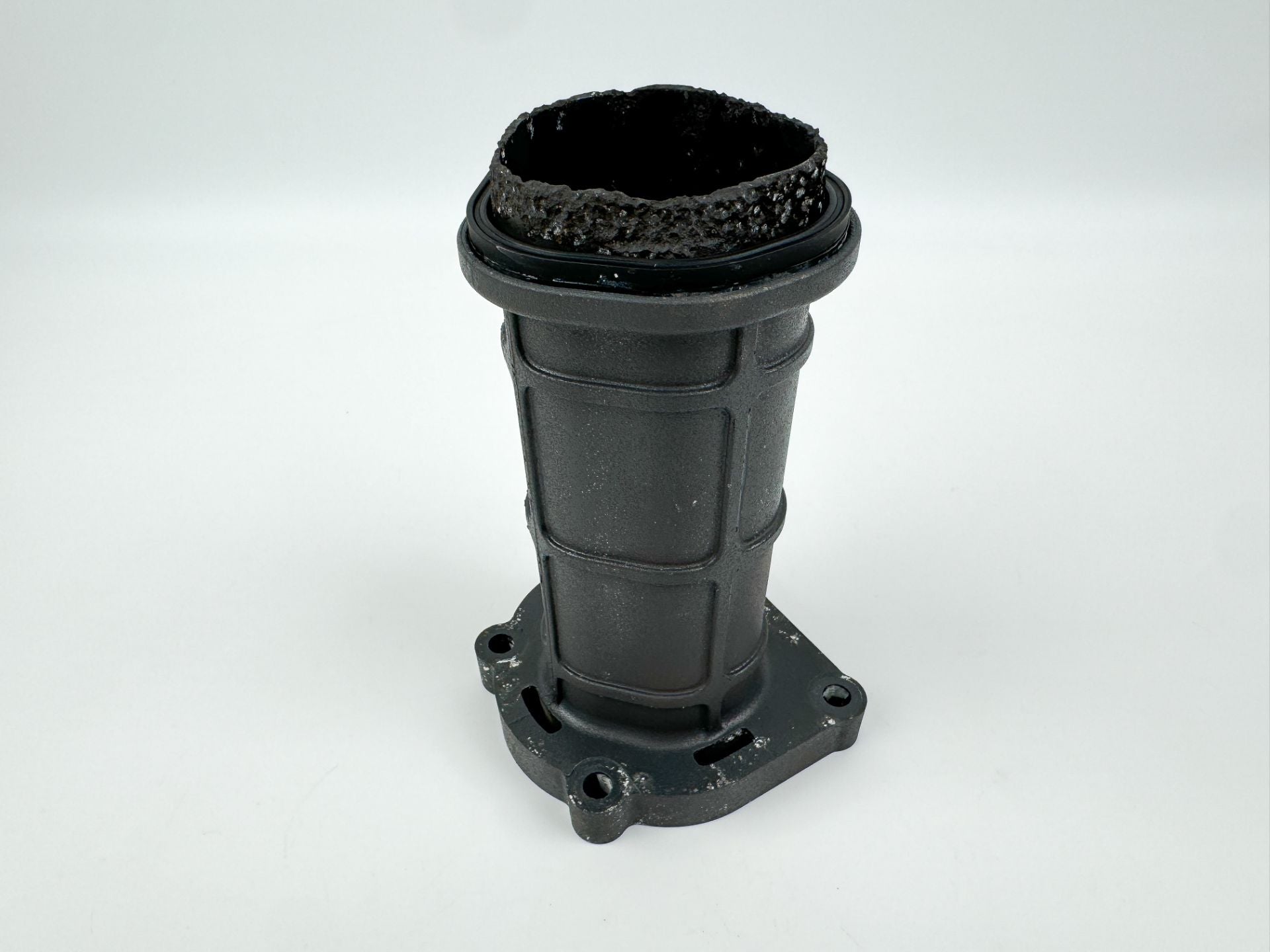 2012 Yamaha 150 HP 4 Stroke Outboard Exhaust Manifold 63P-41131-01-9S OEM