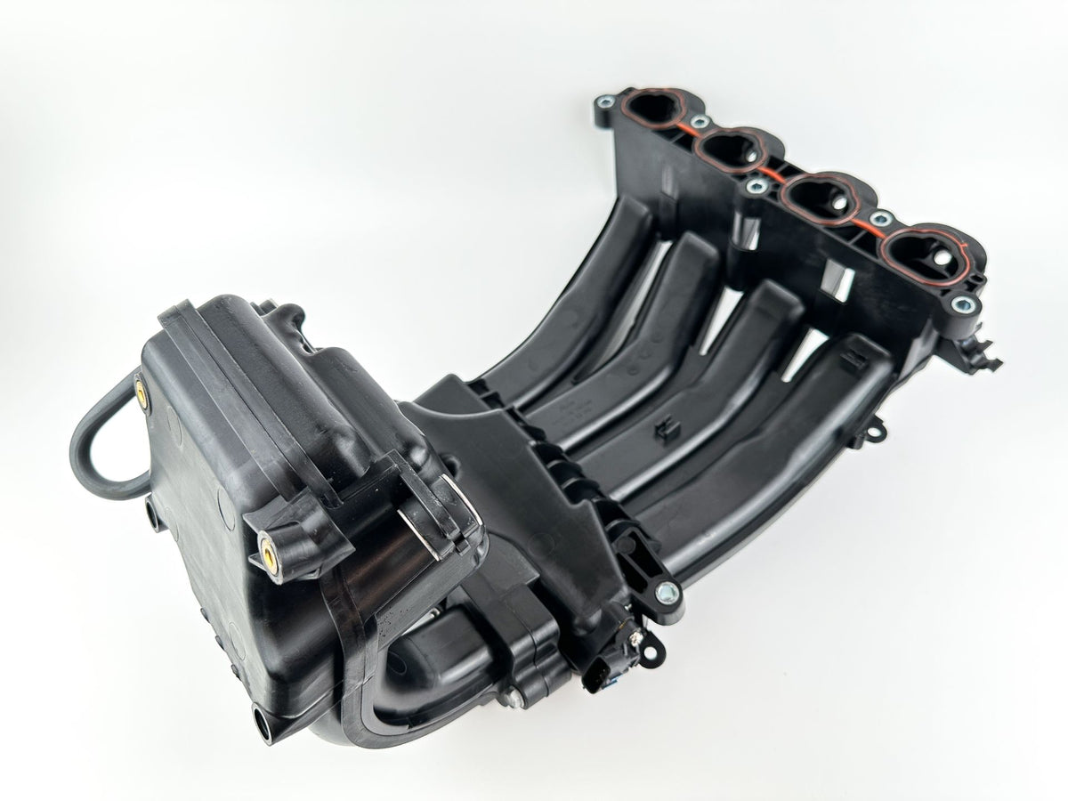 2013 Yamaha 115 HP 4 Stroke Outboard Intake Manifold W/ Throttle Body 68V-W1364-10-00