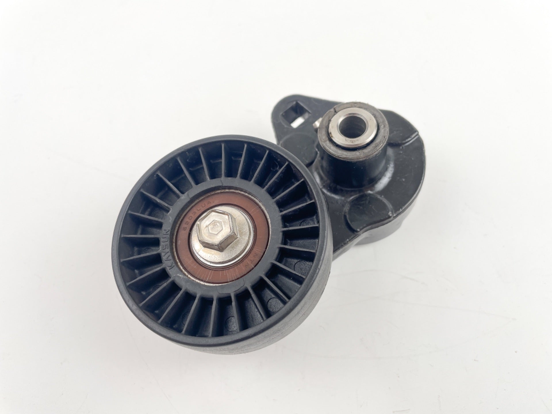 2006 Mercury 175 HP 2 Stroke Outboard Belt Tensioner 856815T2 OEM