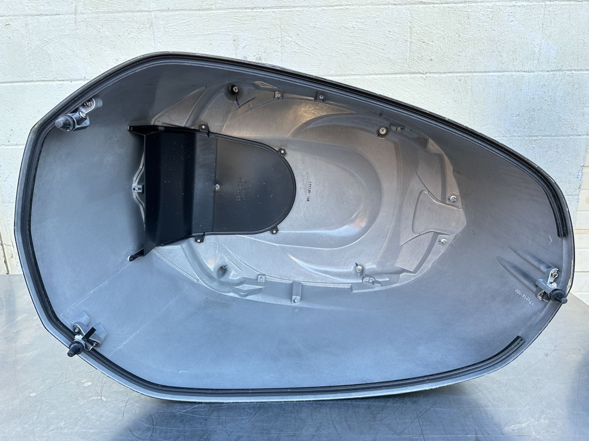 2016 Yamaha 250HP 4 Stroke VMAX Outboard Top Cowling 6CB-42610-04-00 OEM