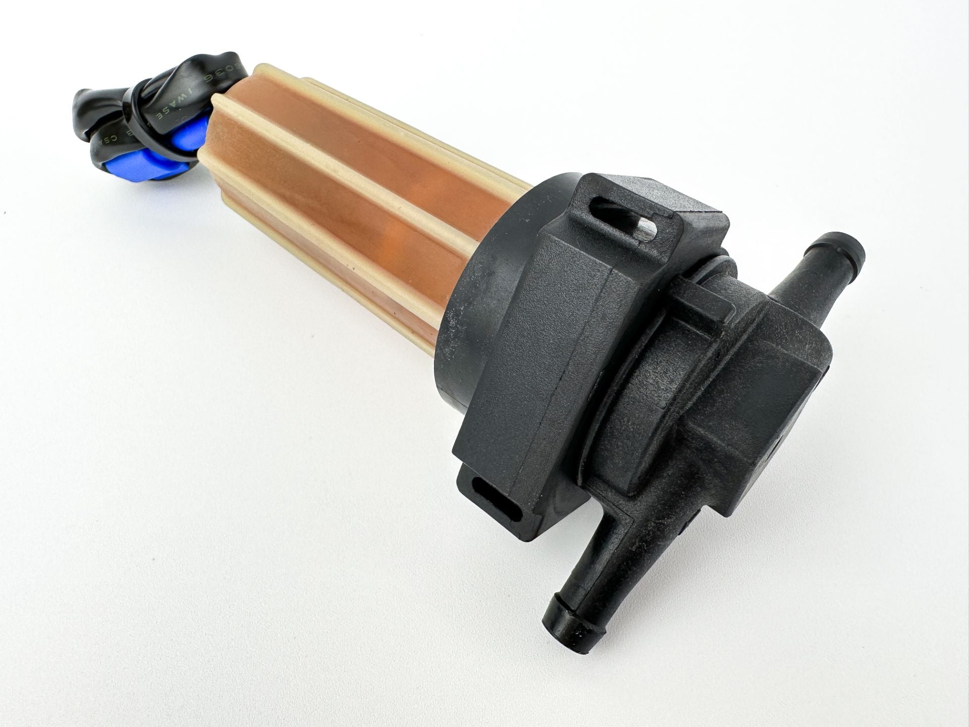 2016 Yamaha 115 HP 4 Stroke Outboard Fuel Filter Assembly 6D8-24562-00-00 OEM