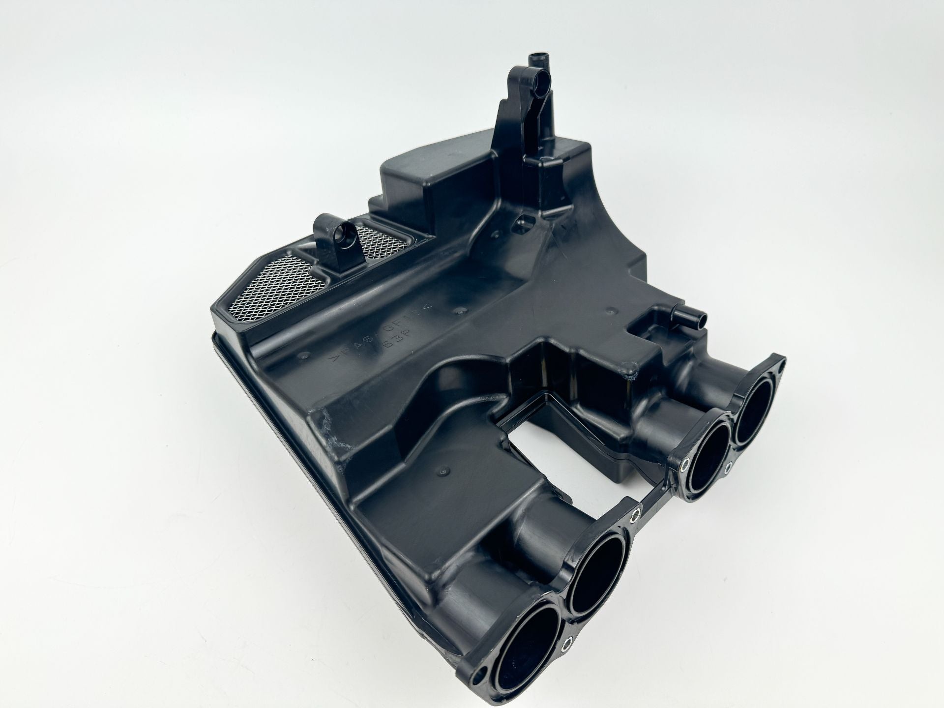 2018 Yamaha 150 HP 4 Stroke Outboard Intake Air Silencer Assembly 63P-14440-00-00 OEM