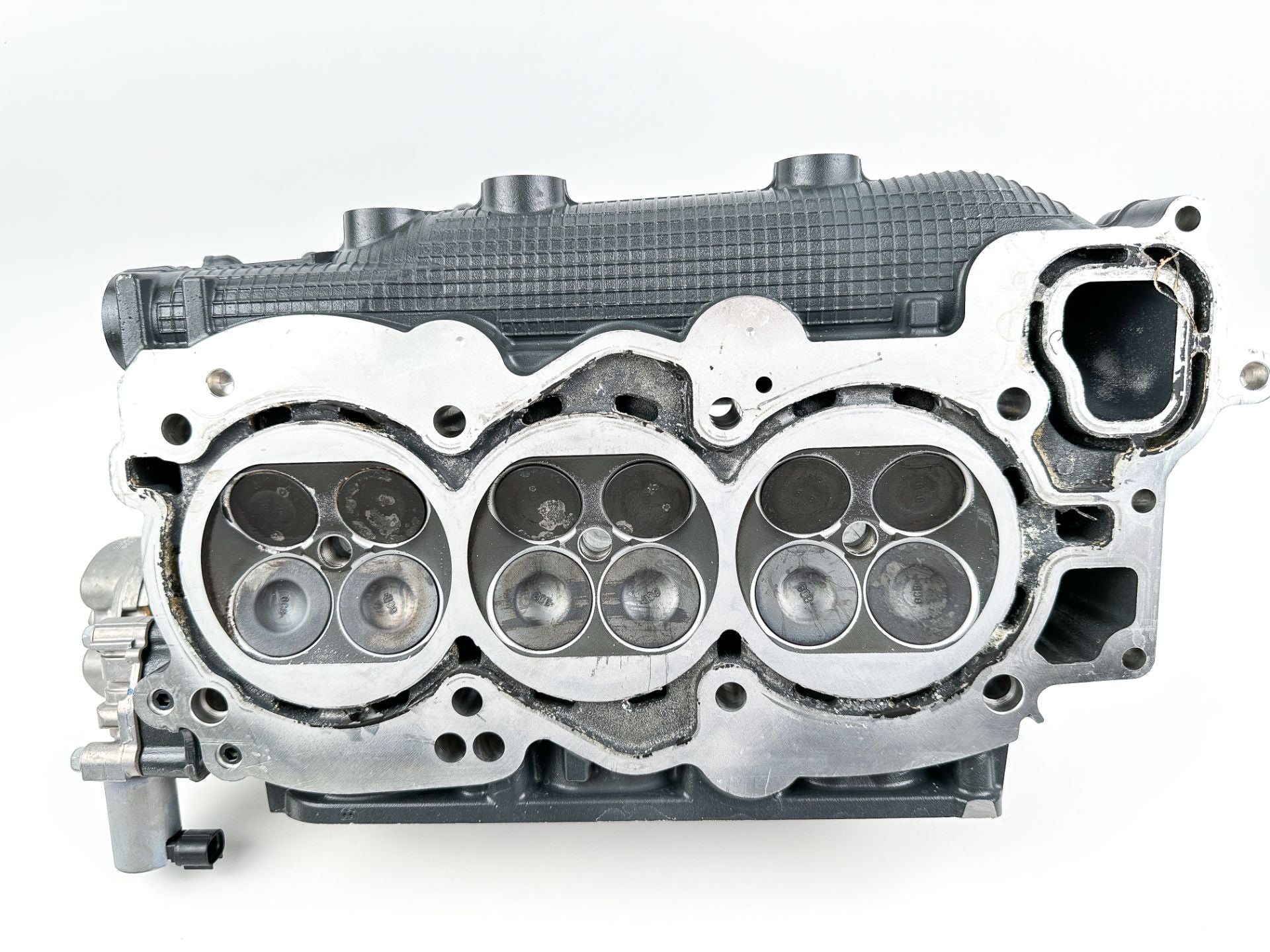 2015 Yamaha 250 HP 4 Stroke Outboard Starboard Cylinder Head 6CE-W009A-01-9S OEM