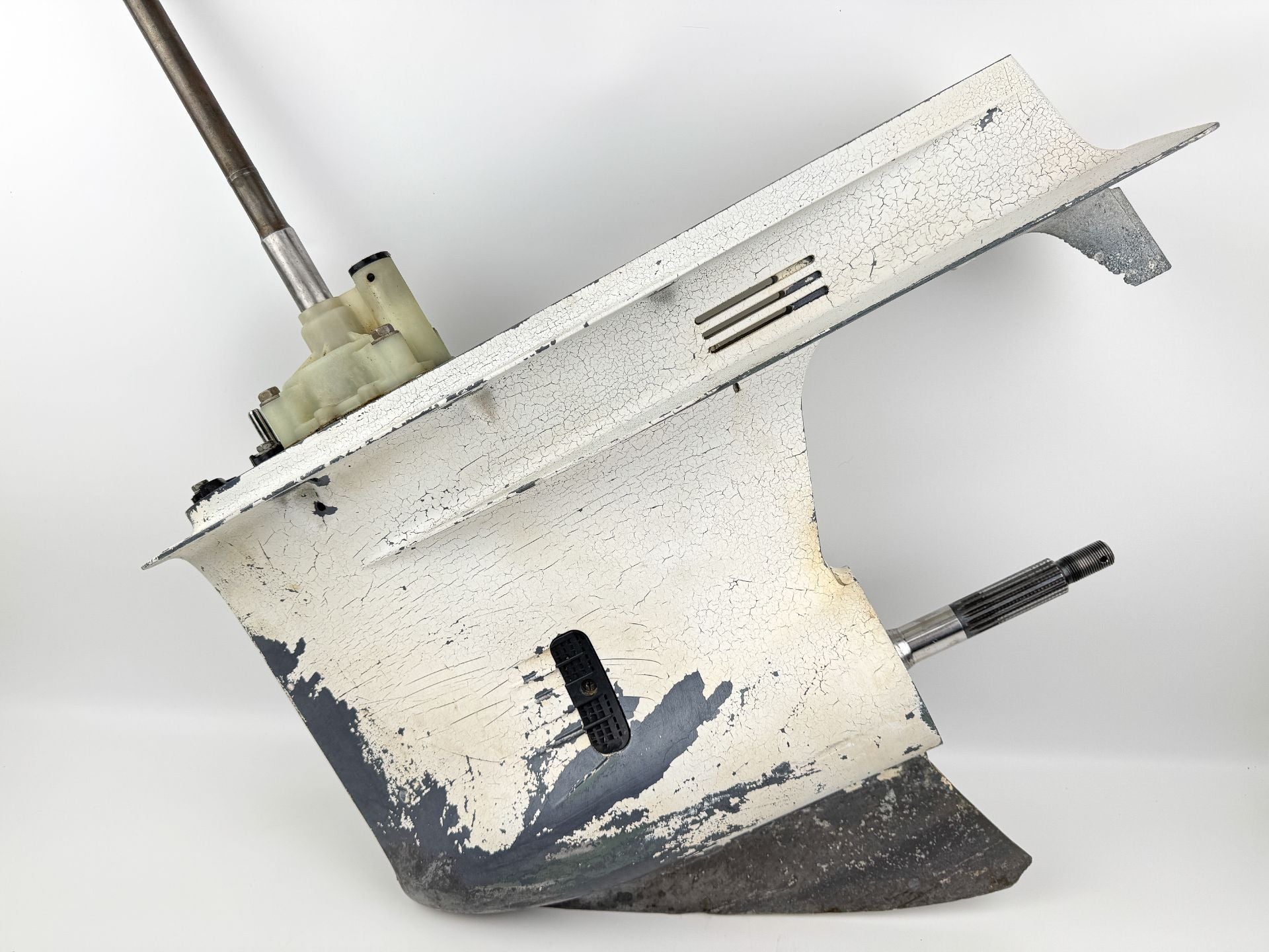 04-06 Yamaha 300HP 2 Stroke Outboard 25" Lower Unit Gear Case Counter