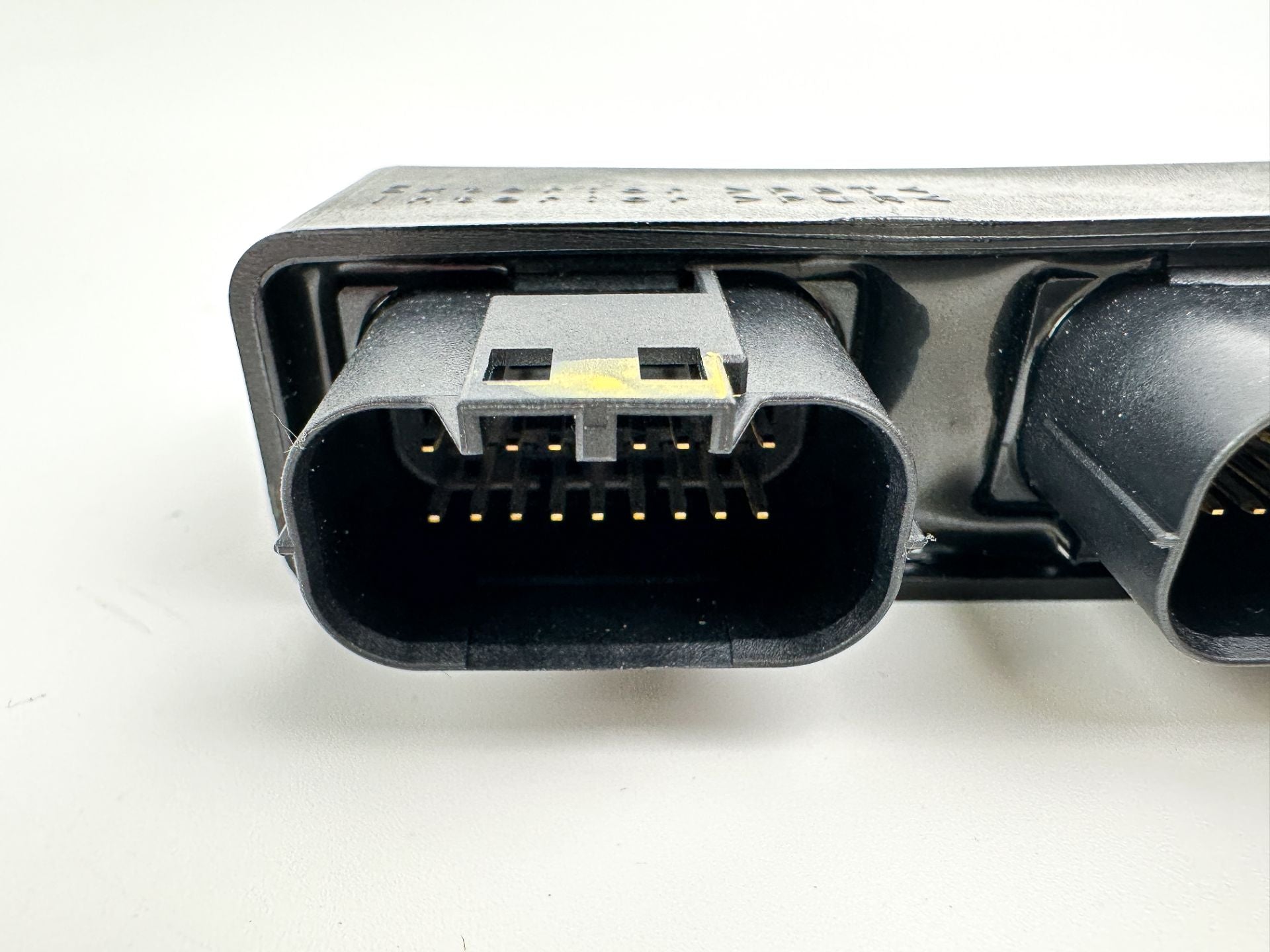 2012 Yamaha 115 HP 4 Stroke Outboard ECU Engine Control Unit 68V-8591A-72-00 OEM