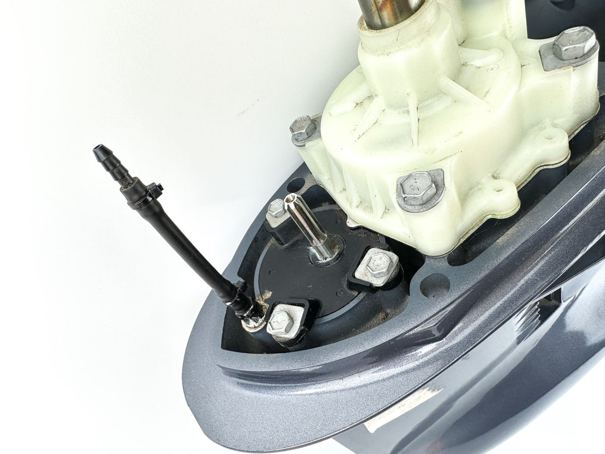 2000-2015 Yamaha 115HP 4 Stroke Outboard 20" Lower Unit New Take Off