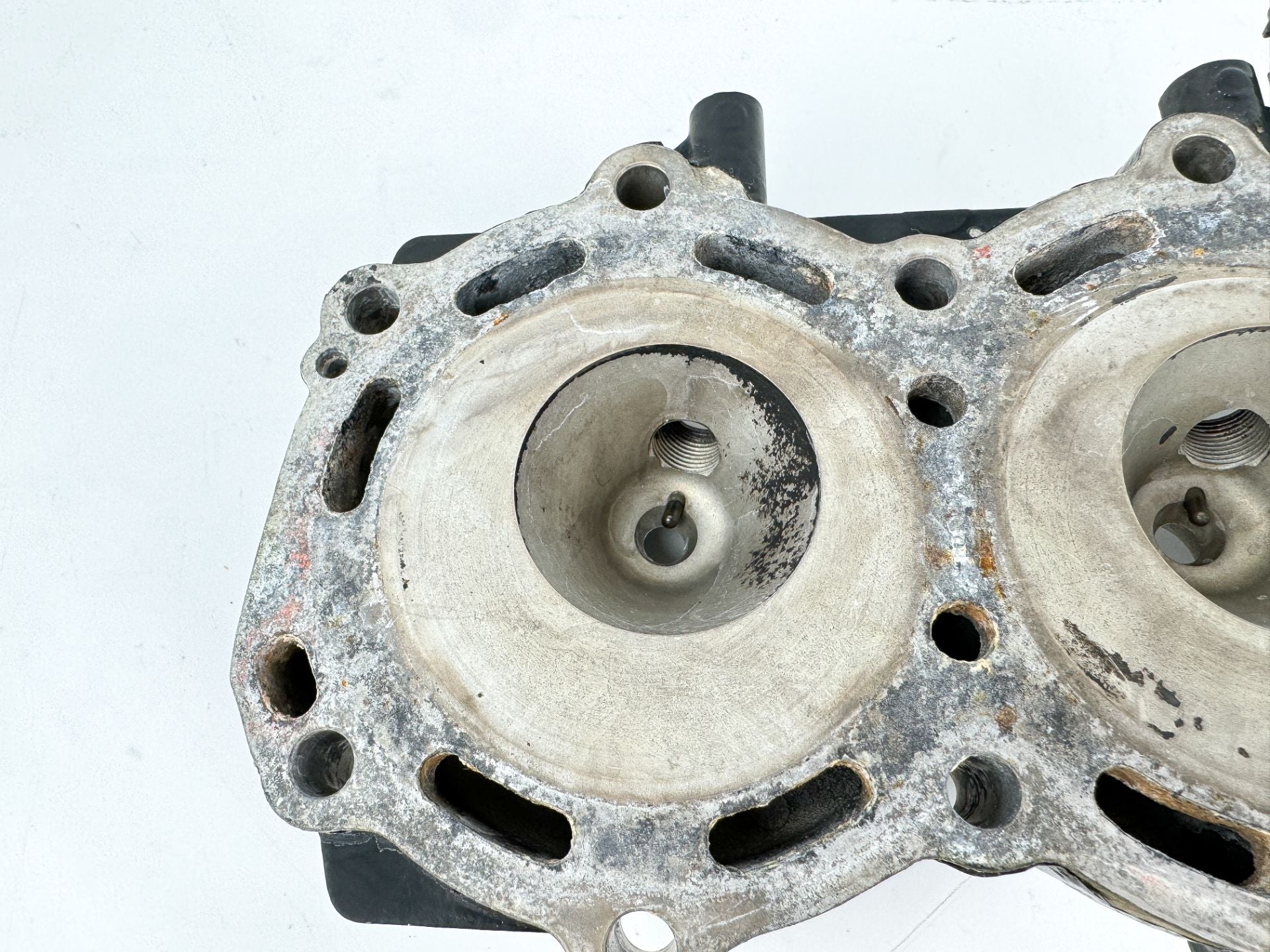 2015 Evinrude 30 HP 2 Stroke Outboard Cylinder Head 0355133 OEM