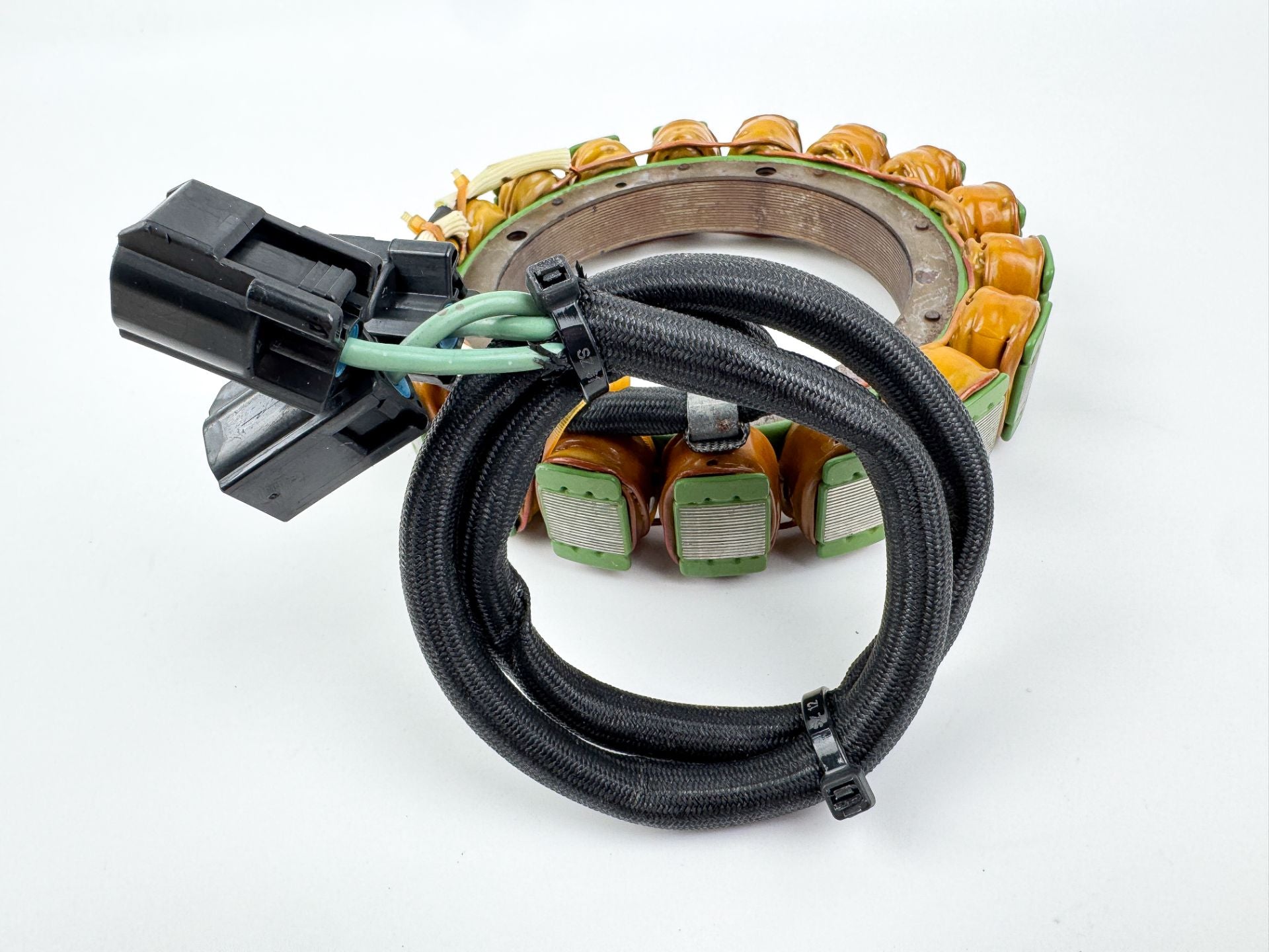 2005 Yamaha 300 HP HPDI 2 Stroke Outboard Coil Pulser Base Stator Assembly 60V-85580-00-00 OEM