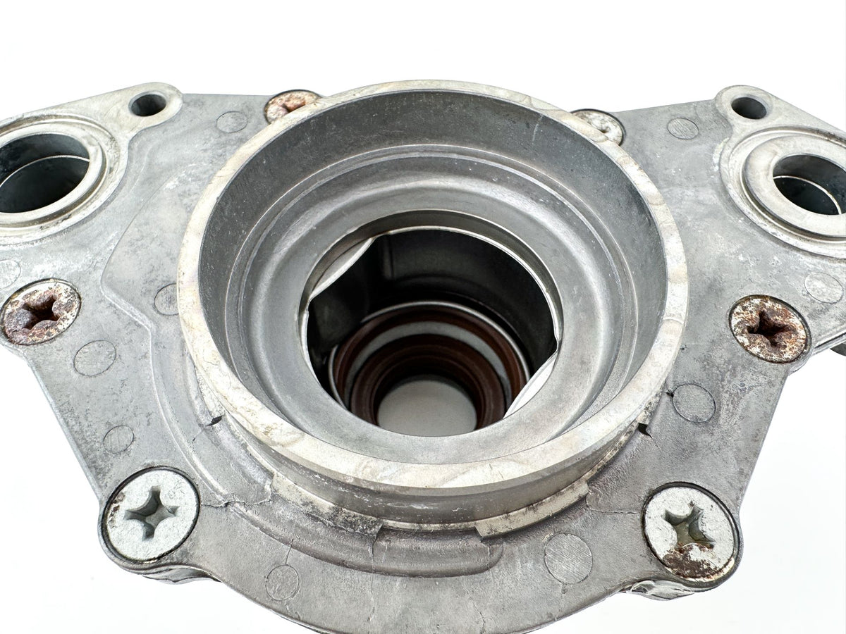 2020 Yamaha 150 HP 4 Stroke Outboard Oil Pump 63P-13300-02-00 OEM