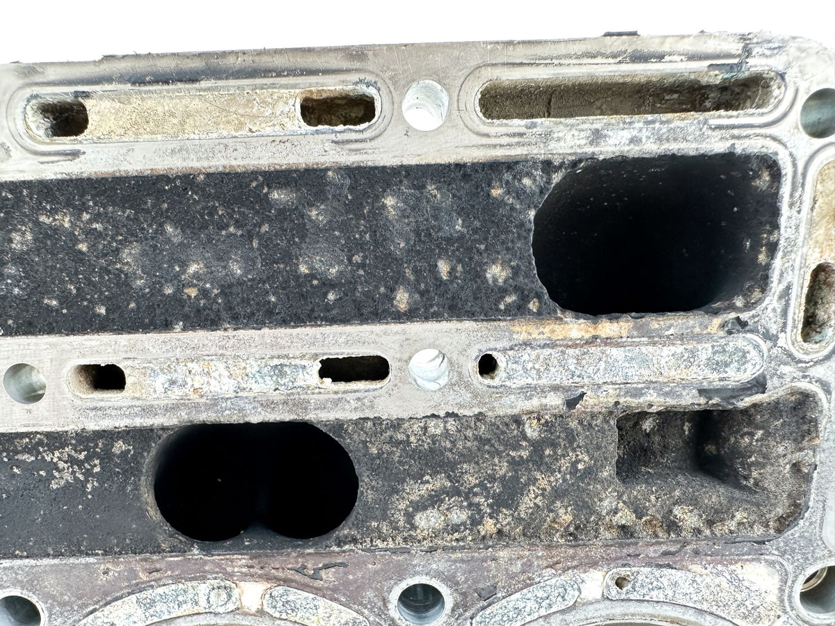 2008 Suzuki 115 HP 4 Stroke Outboard Cylinder Head 11100-90J11 OEM