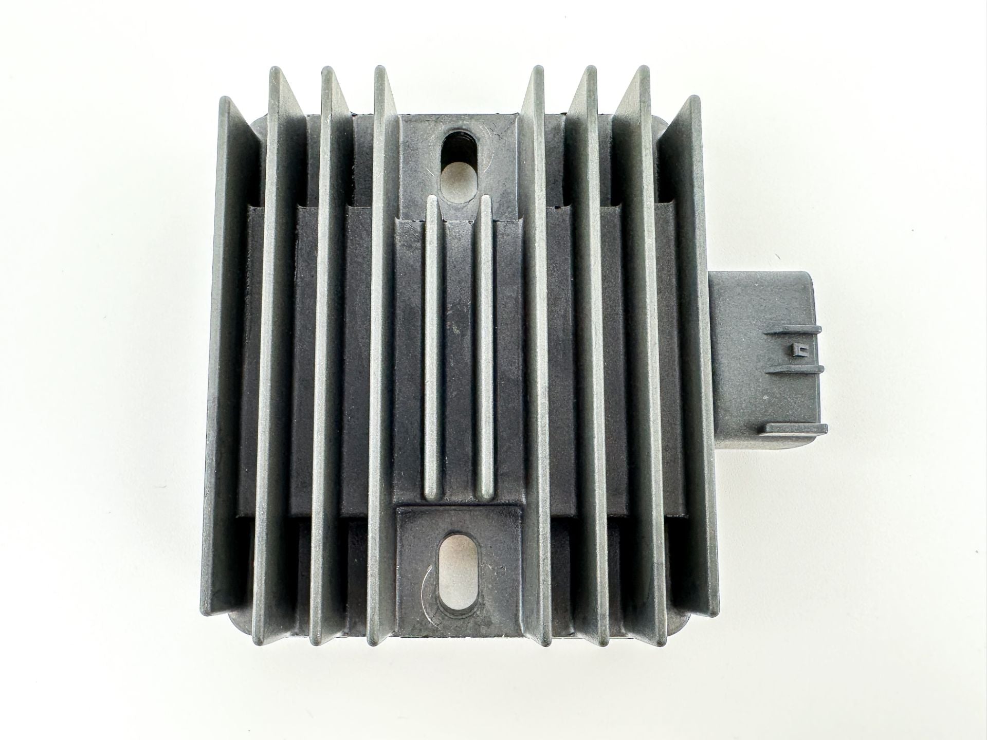 2009 Suzuki 90 HP 4 Stroke Outboard Rectifier & Regulator 32800-87L00 OEM