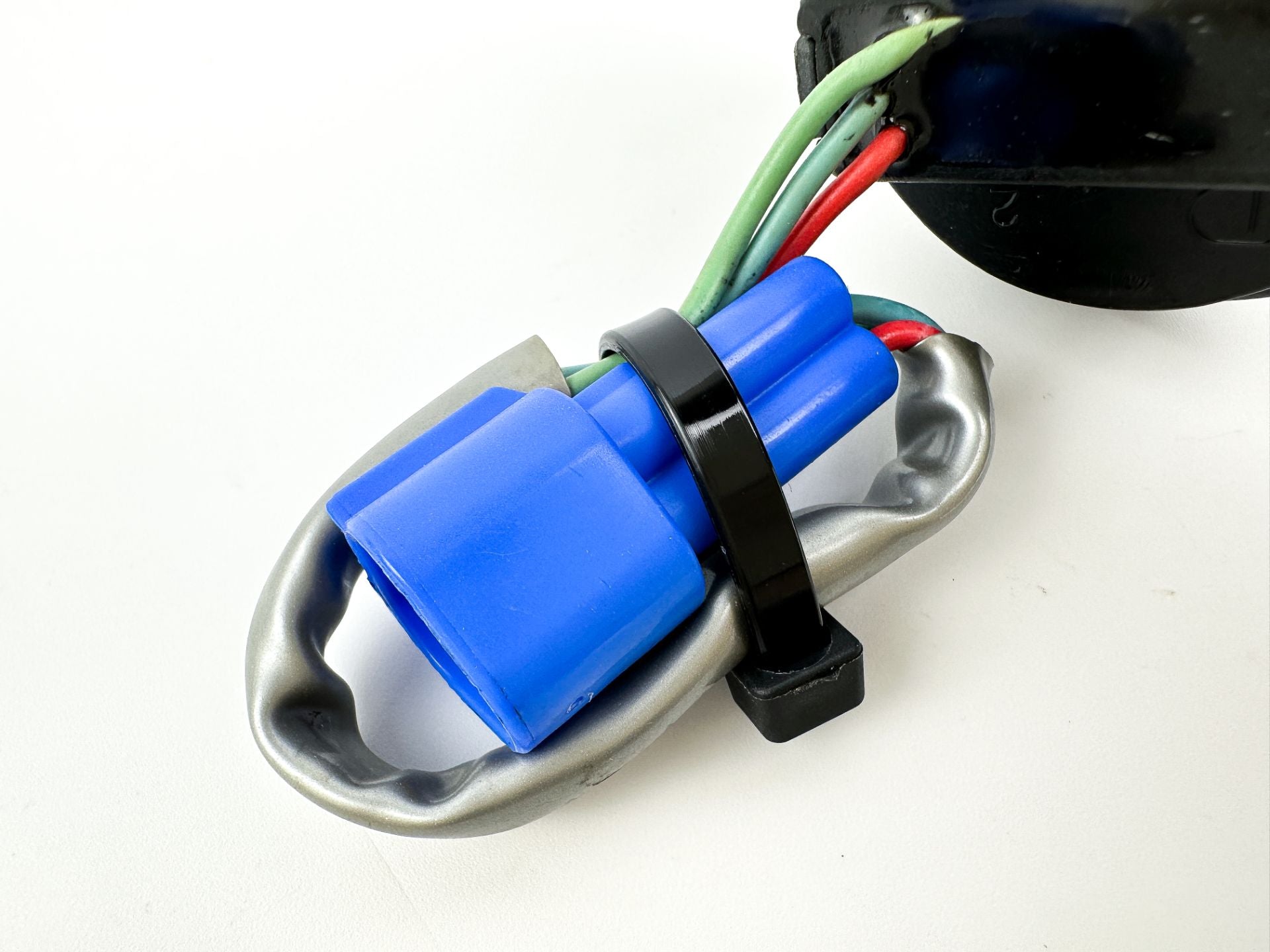 2000 Yamaha 100 HP 4 Stroke Outboard Trim Switch 63D-82563-10-00 OEM