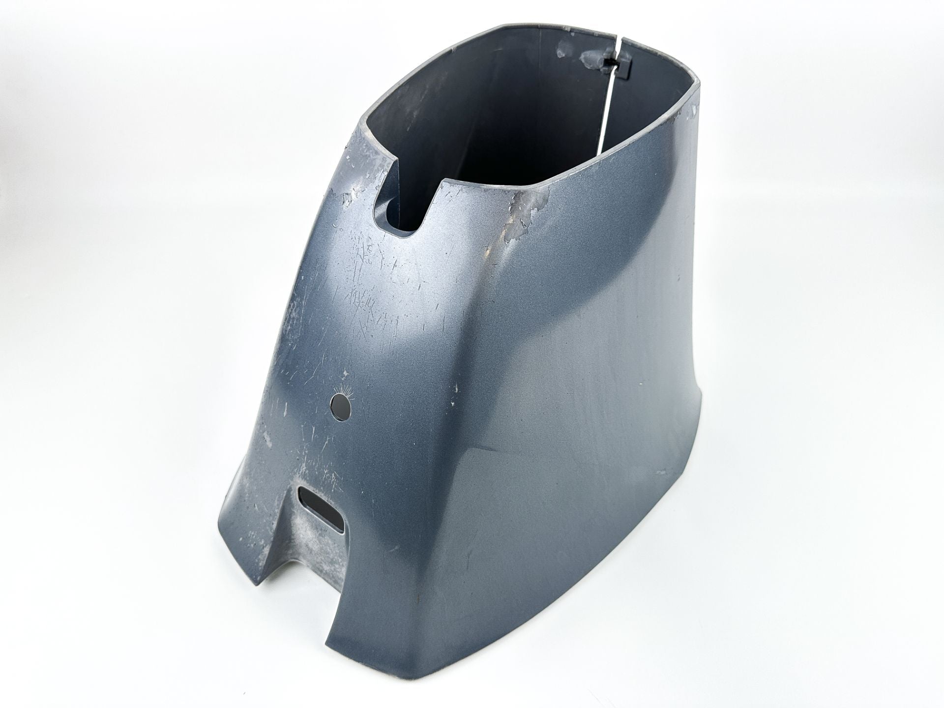 2003 Yamaha 80 HP 4 Stroke Outboard Lower Apron Cover 67F-42741-00-4D OEM
